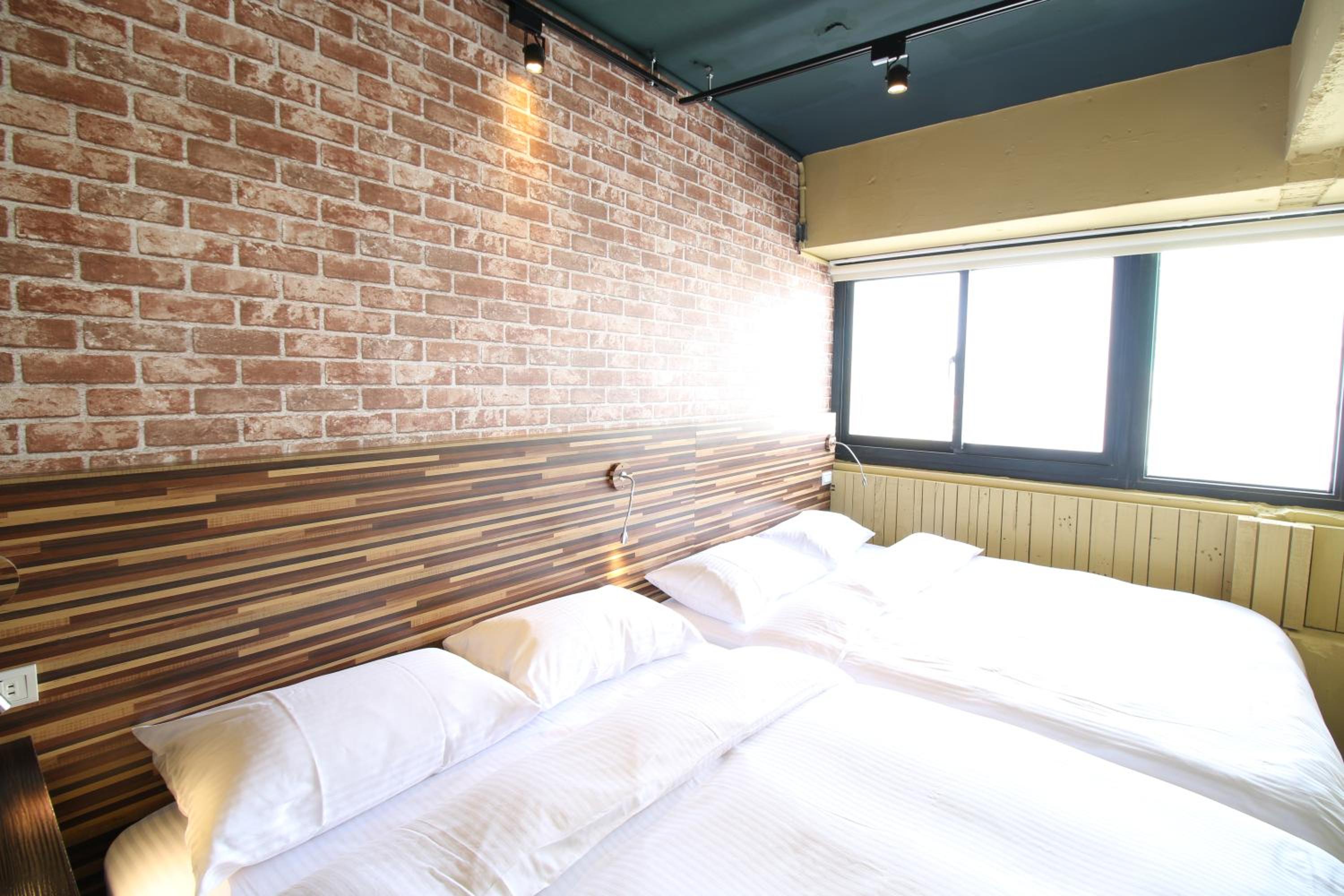 R10 Eco Hotel