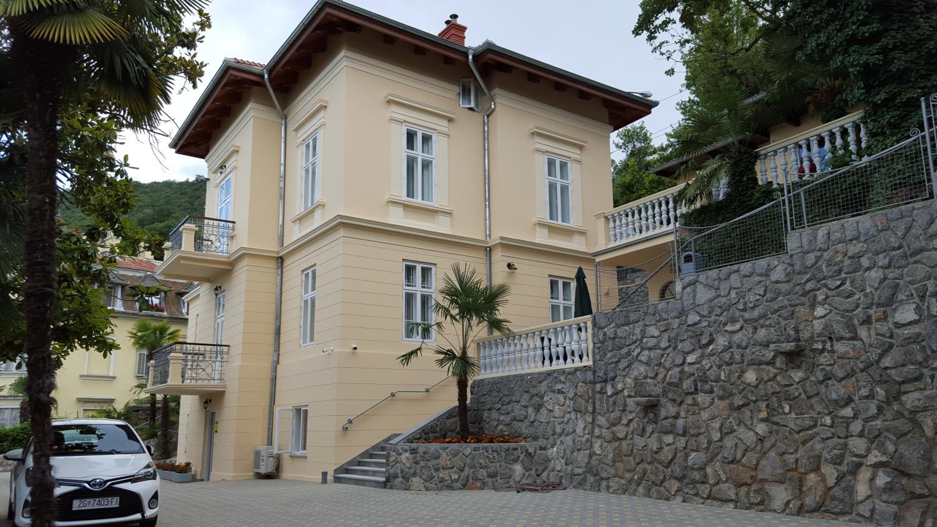 Apartments Villa Atta view 5