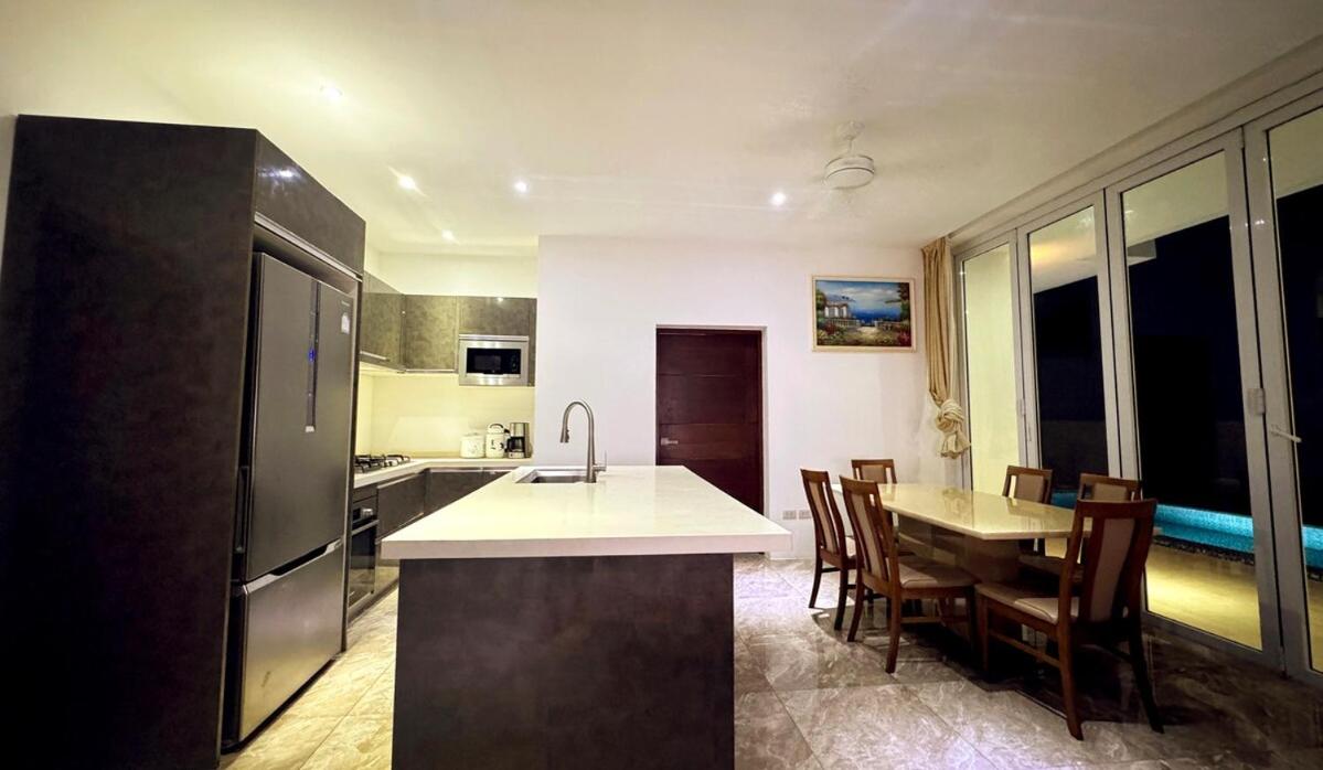 Bobut beach, Koh Samui, Thailand, half mountain sea view, four-bedroom, four-bathroom villa B