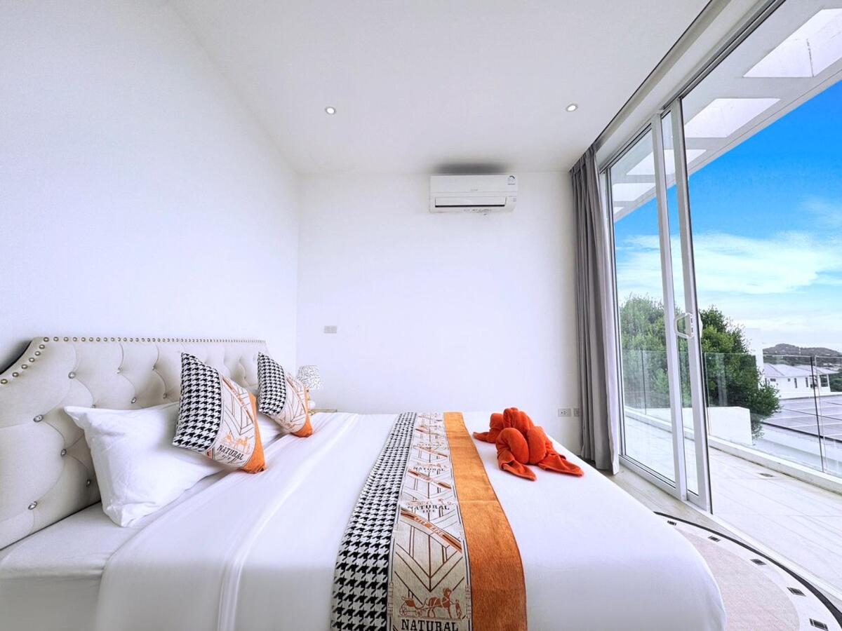 Bobut beach, Koh Samui, Thailand, half mountain sea view, four-bedroom, four-bathroom villa B