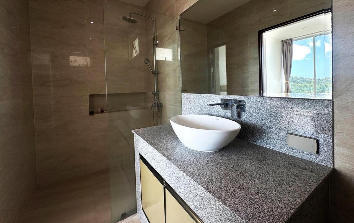 Bobut beach, Koh Samui, Thailand, half mountain sea view, four-bedroom, four-bathroom villa B