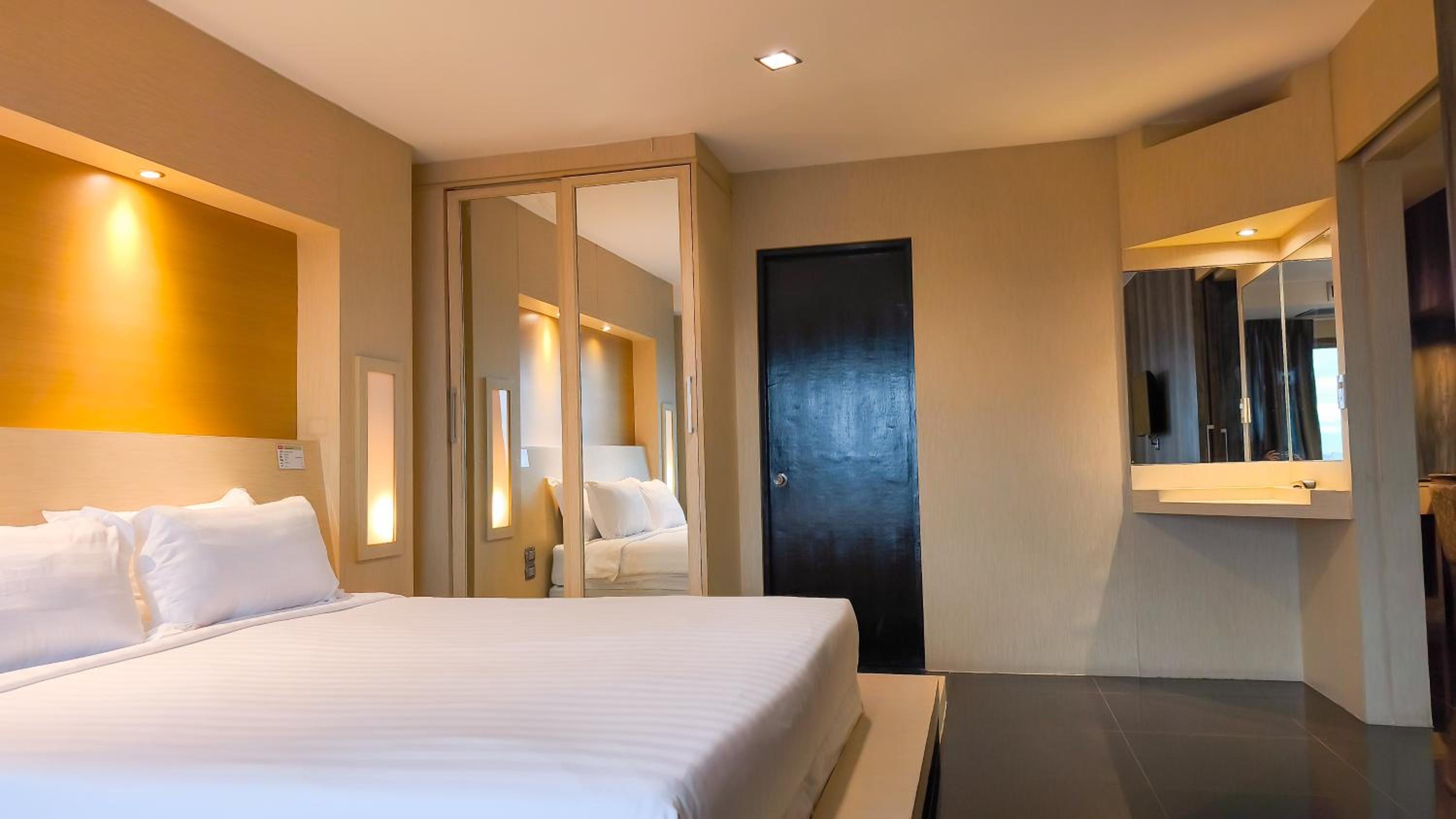Avana Bangkok Hotel & Convention Centre
