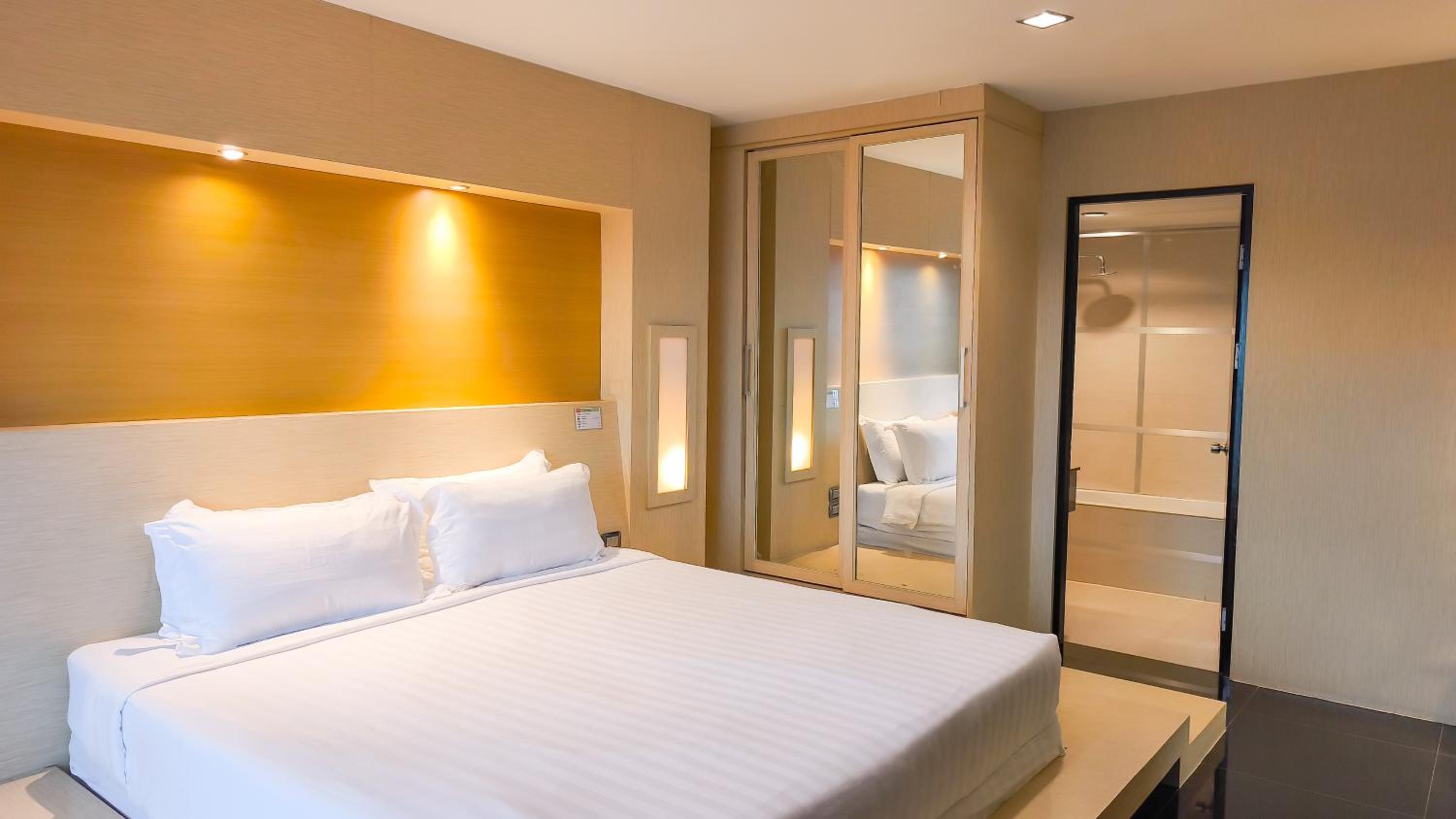 Avana Bangkok Hotel & Convention Centre