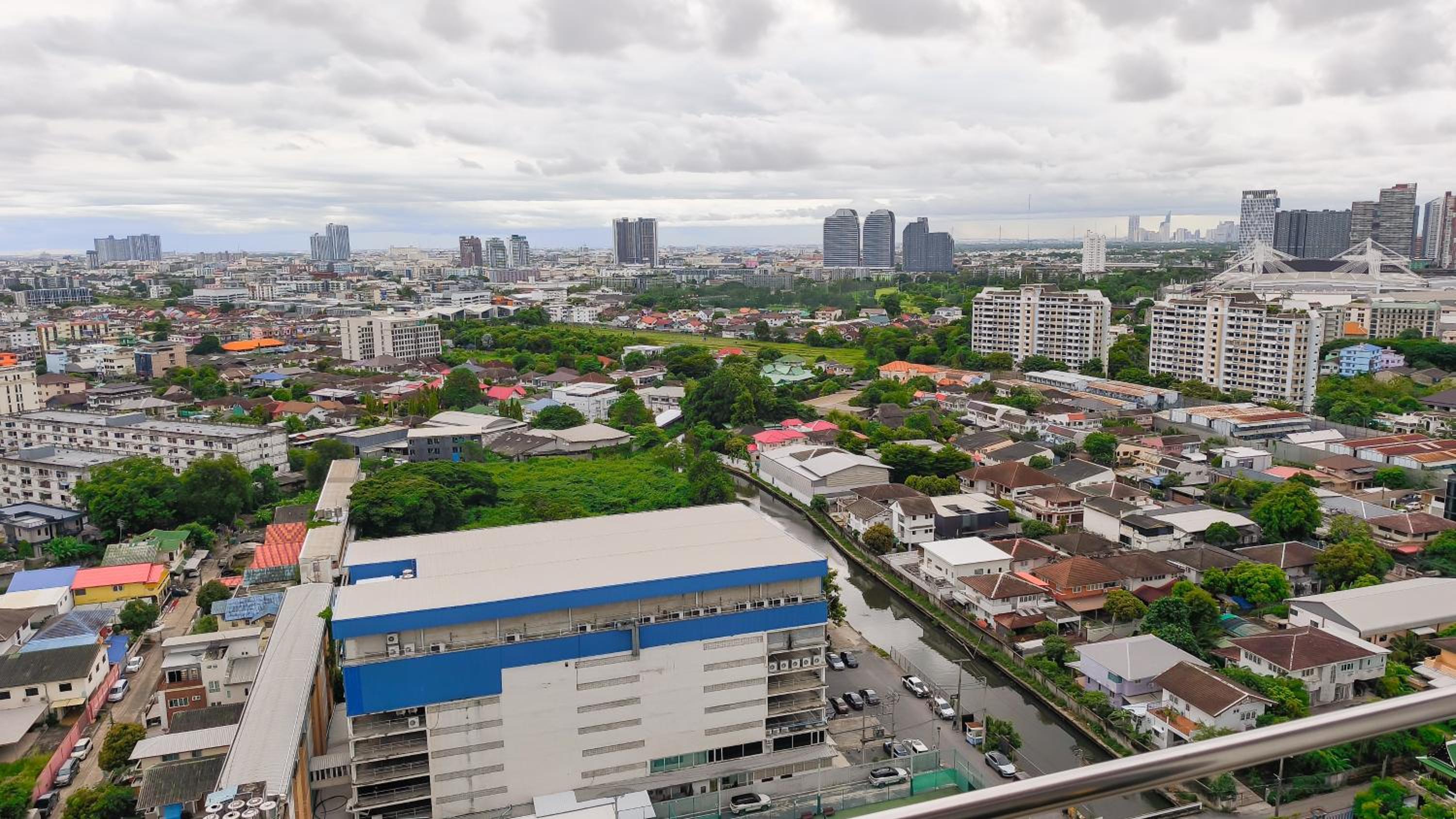 Avana Bangkok Hotel & Convention Centre