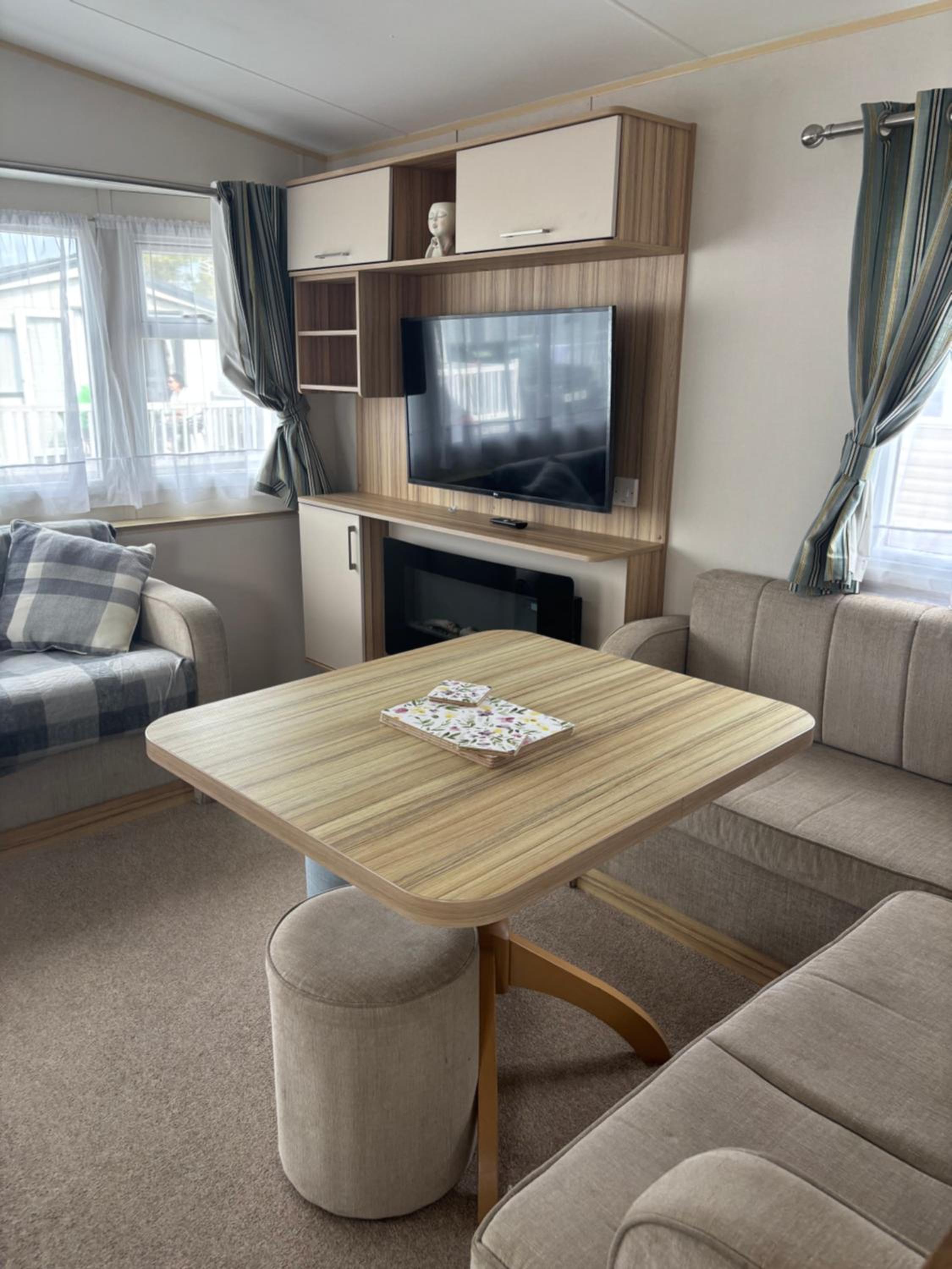 MLF caravan rental marine holiday park