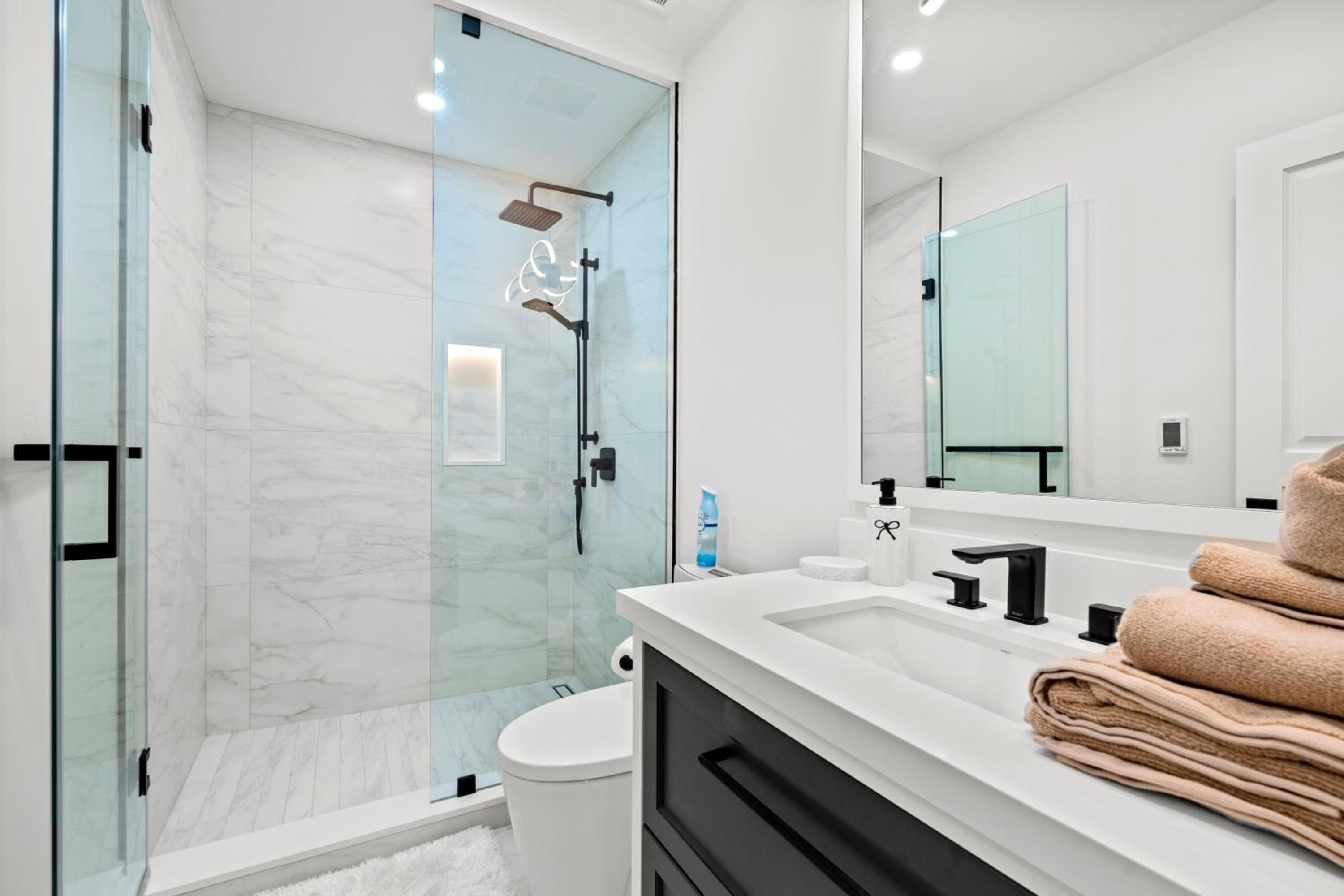 GlobalStay Luxury 4 Bedroom House Wonderland Vaughan