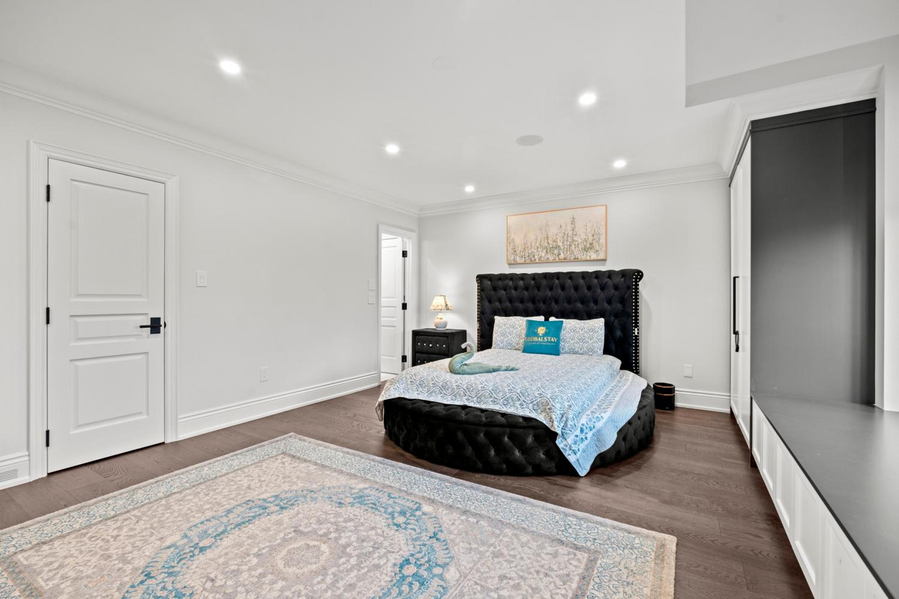 GlobalStay Luxury 4 Bedroom House Wonderland Vaughan