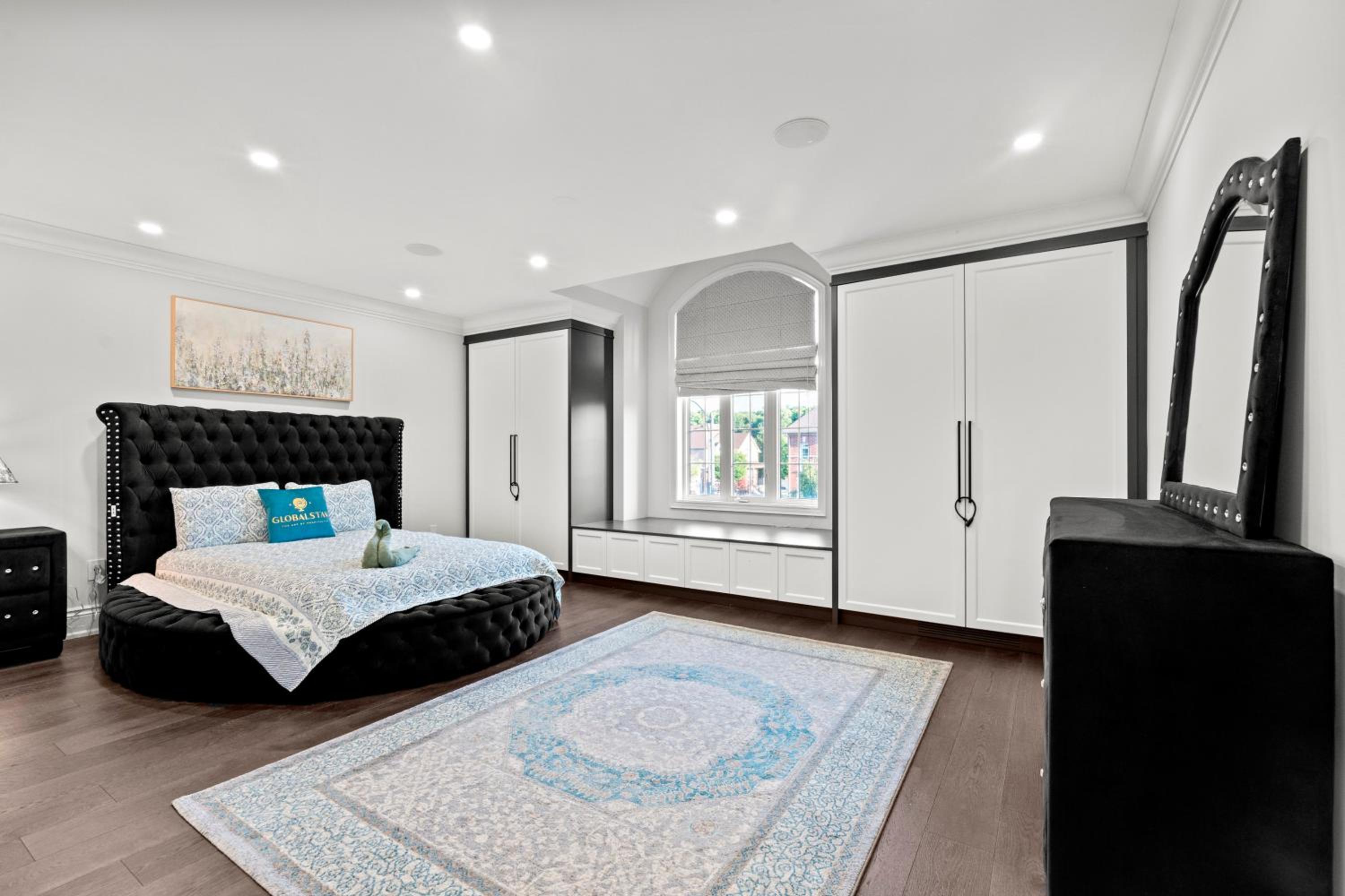 GlobalStay Luxury 4 Bedroom House Wonderland Vaughan