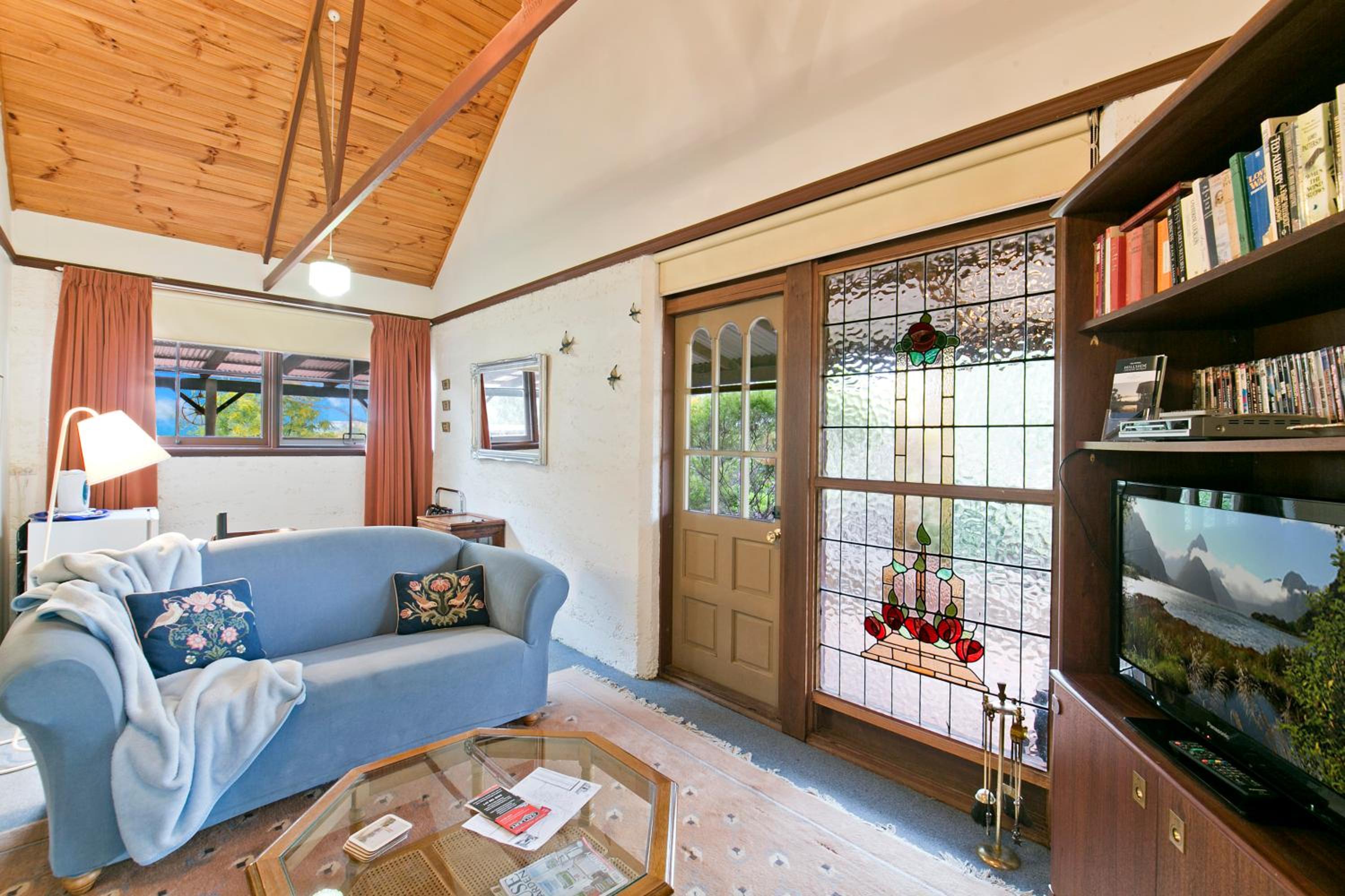 Hillside Country Retreat