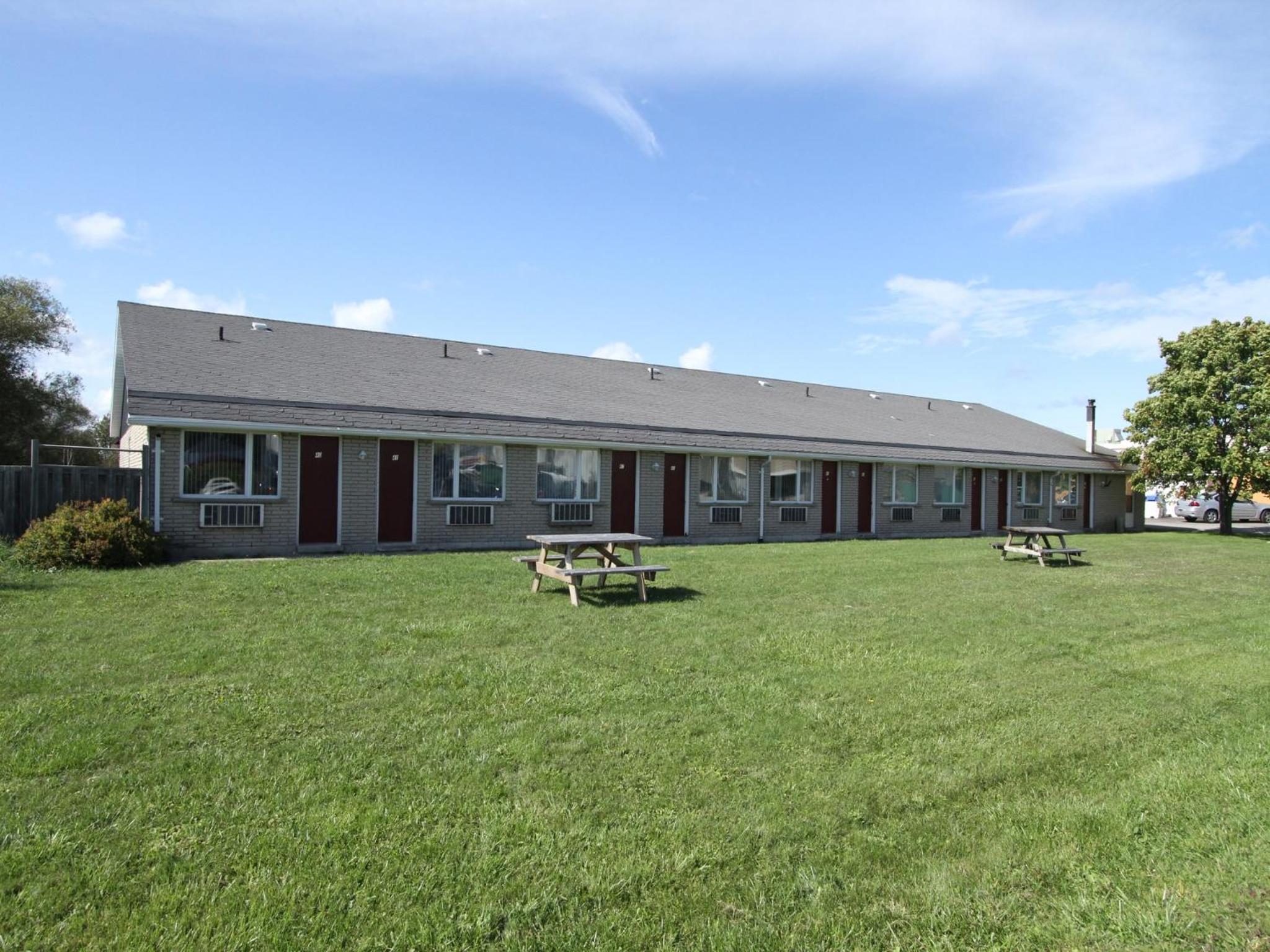 Huron Coast Inn