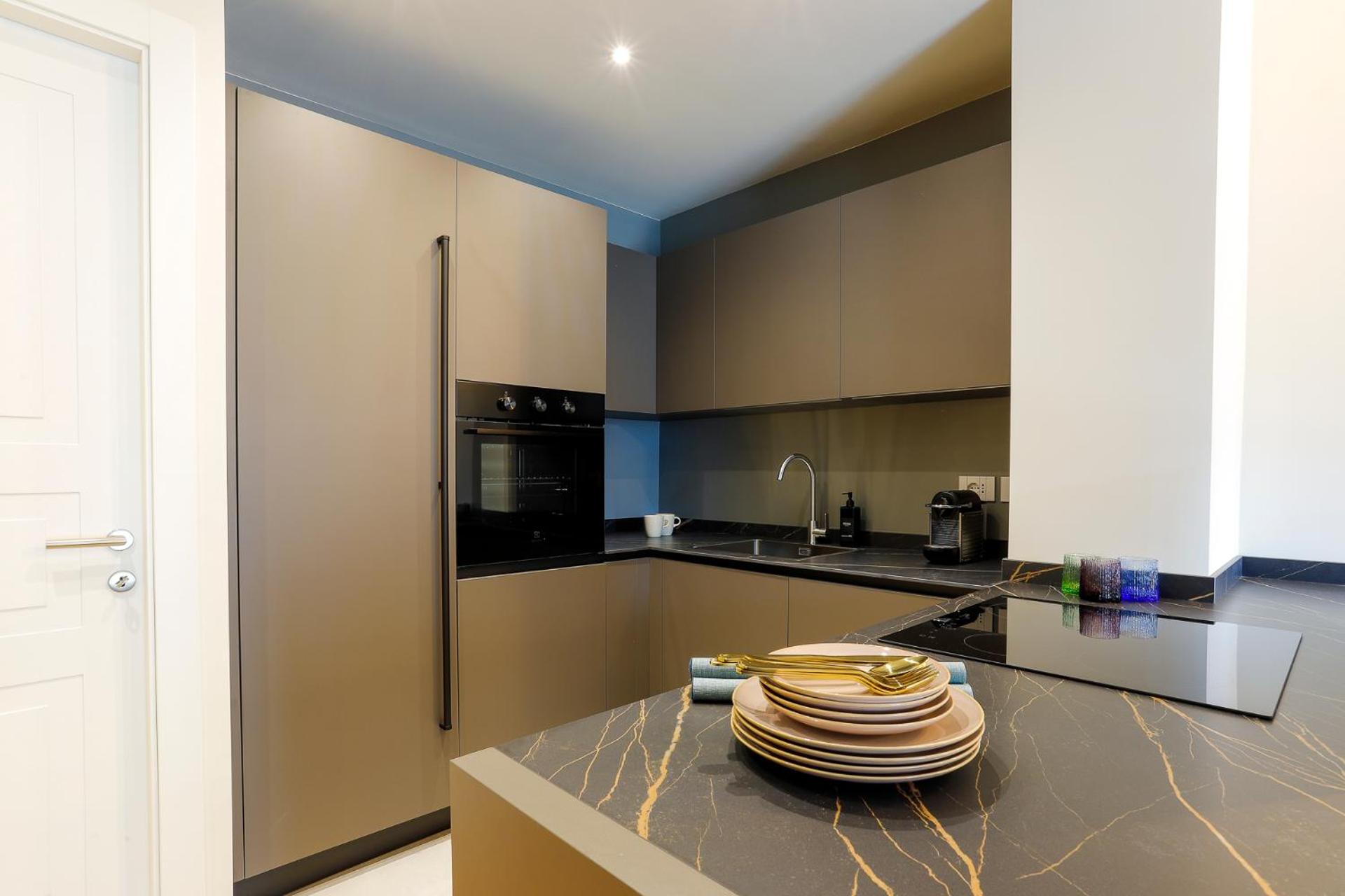 MilanLife Apartments - DTown Elegance