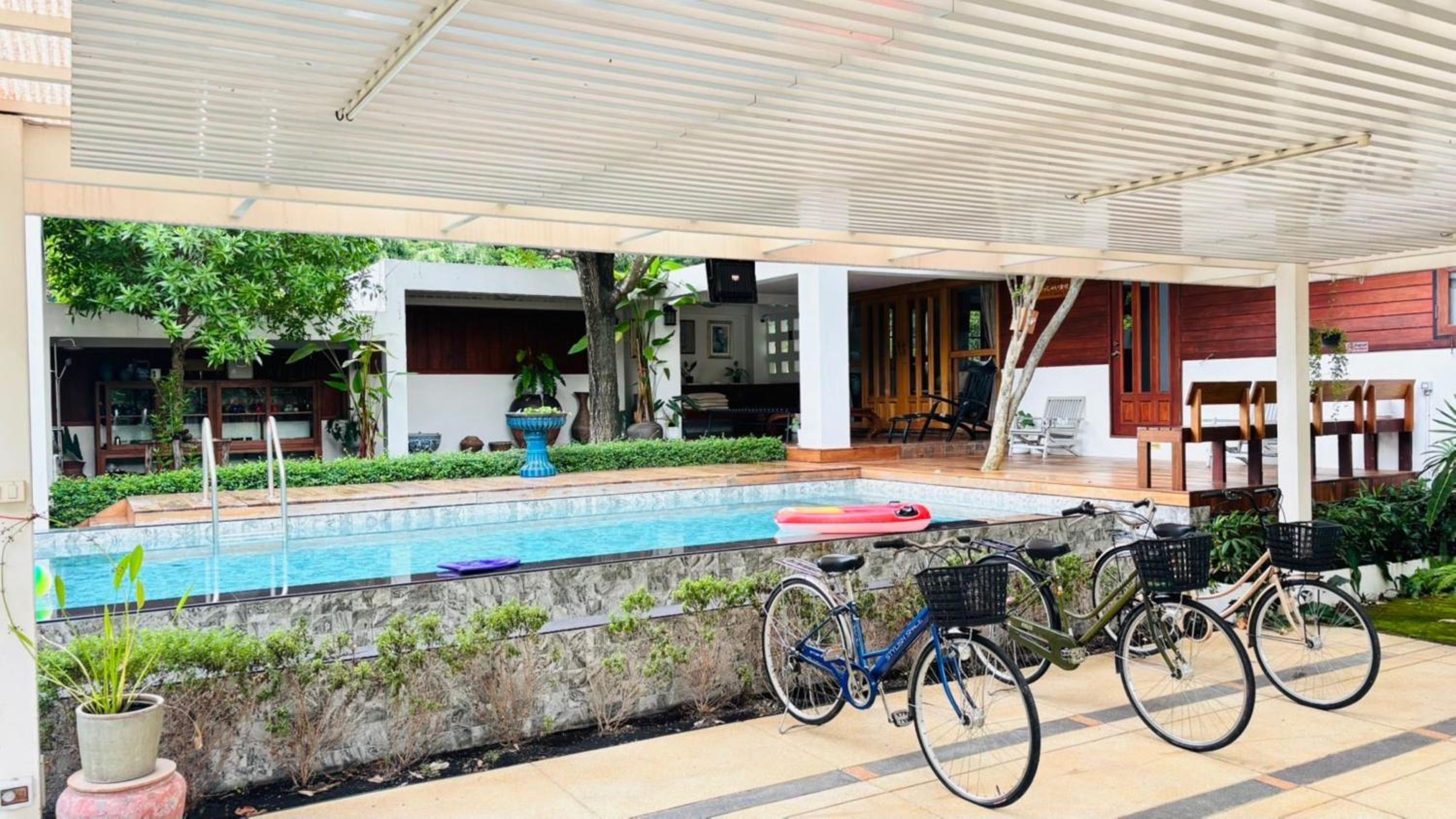 Whisper Oasis - Private Jacuzzi Pool Villa - 3BR, Sleeps 10 w Daily Housekeeping