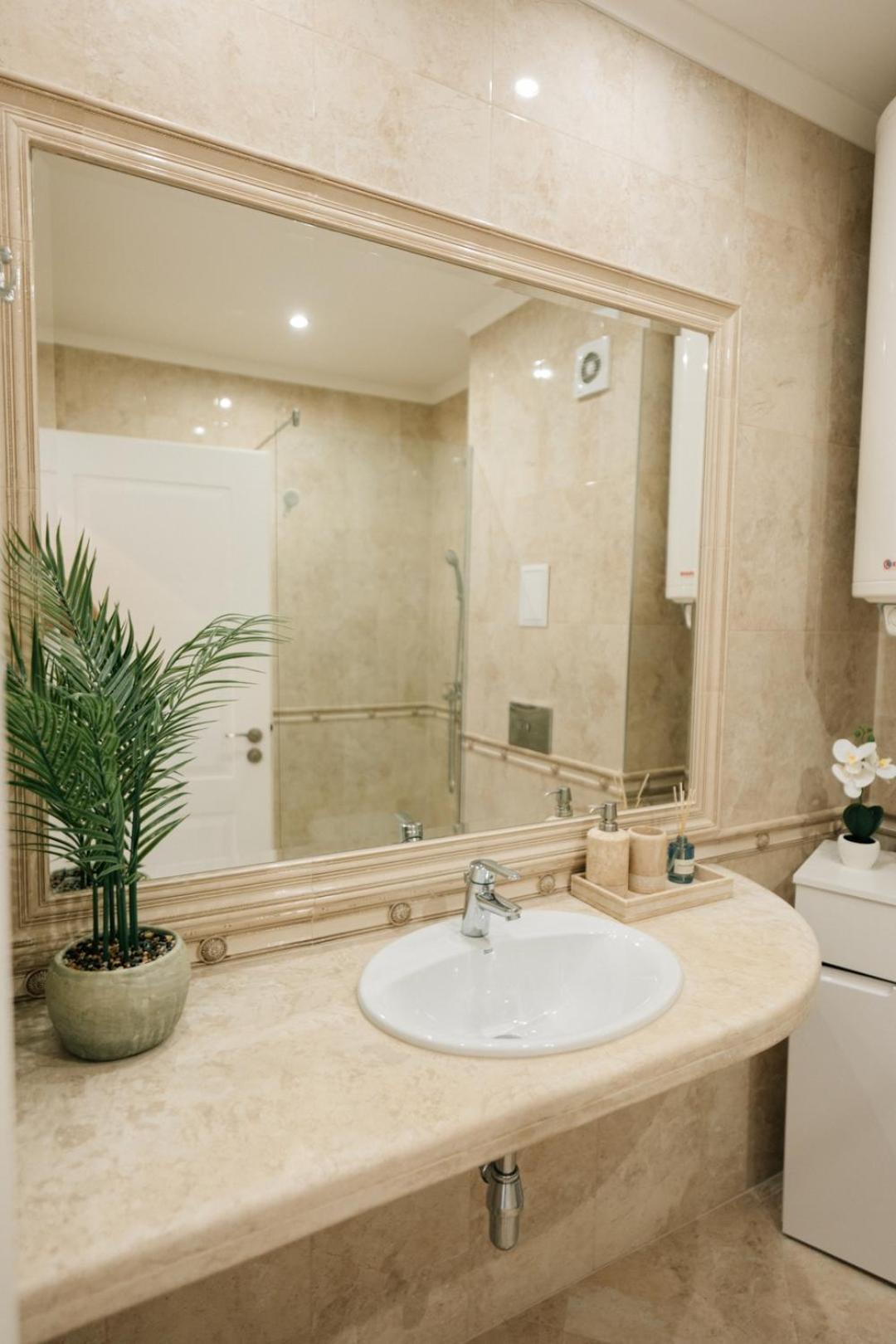Grand Karavel - Luxury Central 1BR + Parking