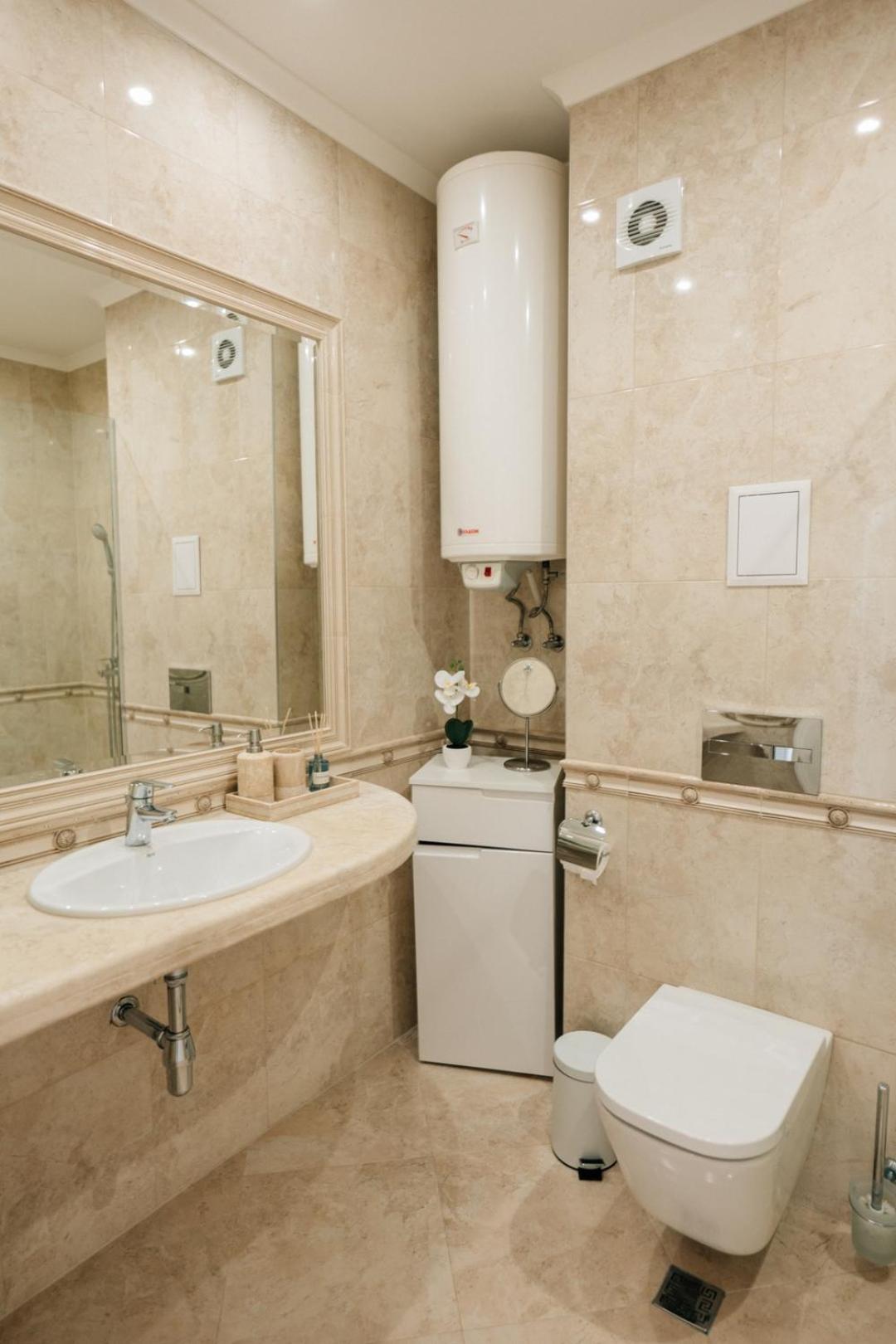 Grand Karavel - Luxury Central 1BR + Parking