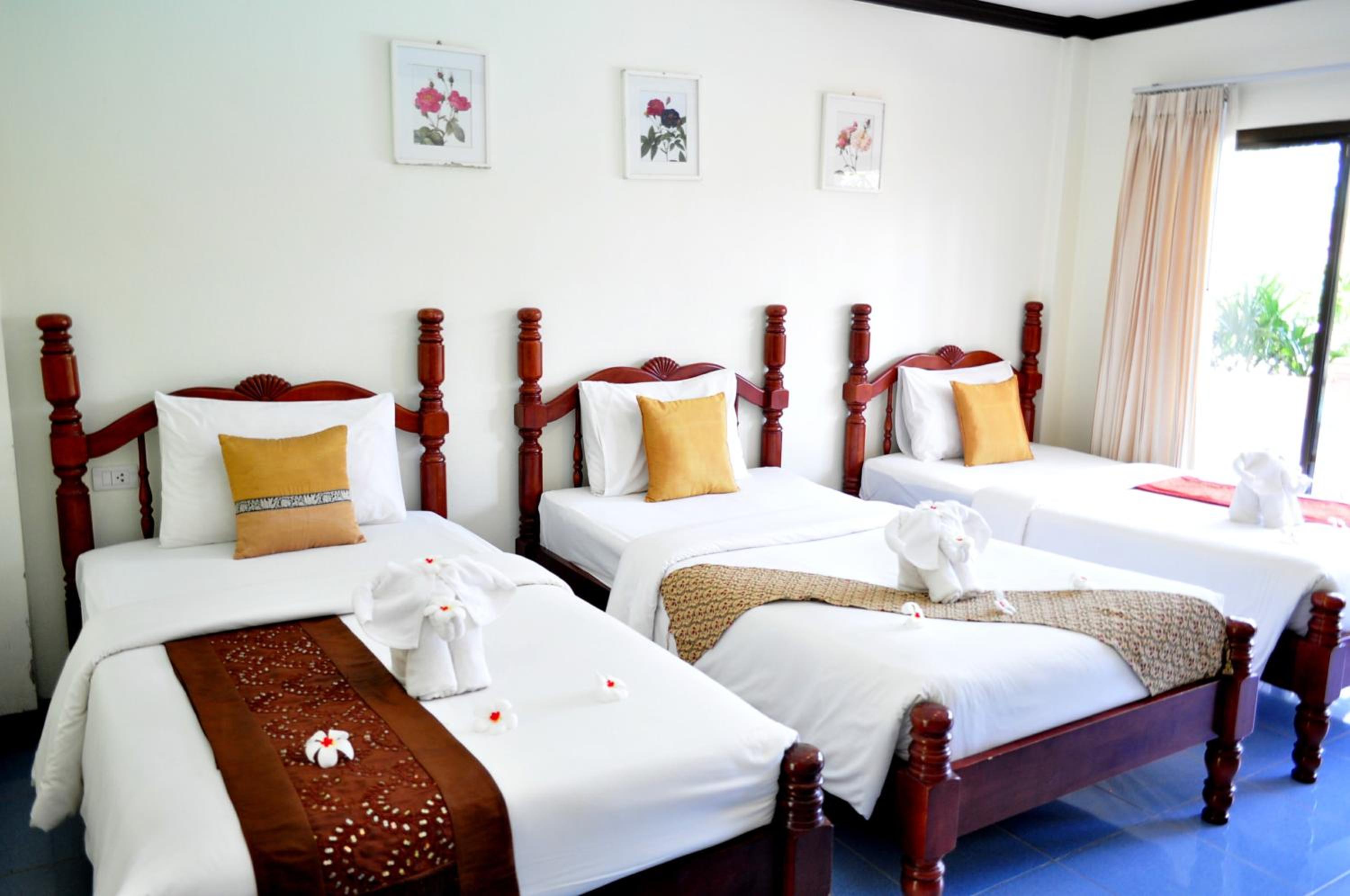 Lanta Seafront Resort