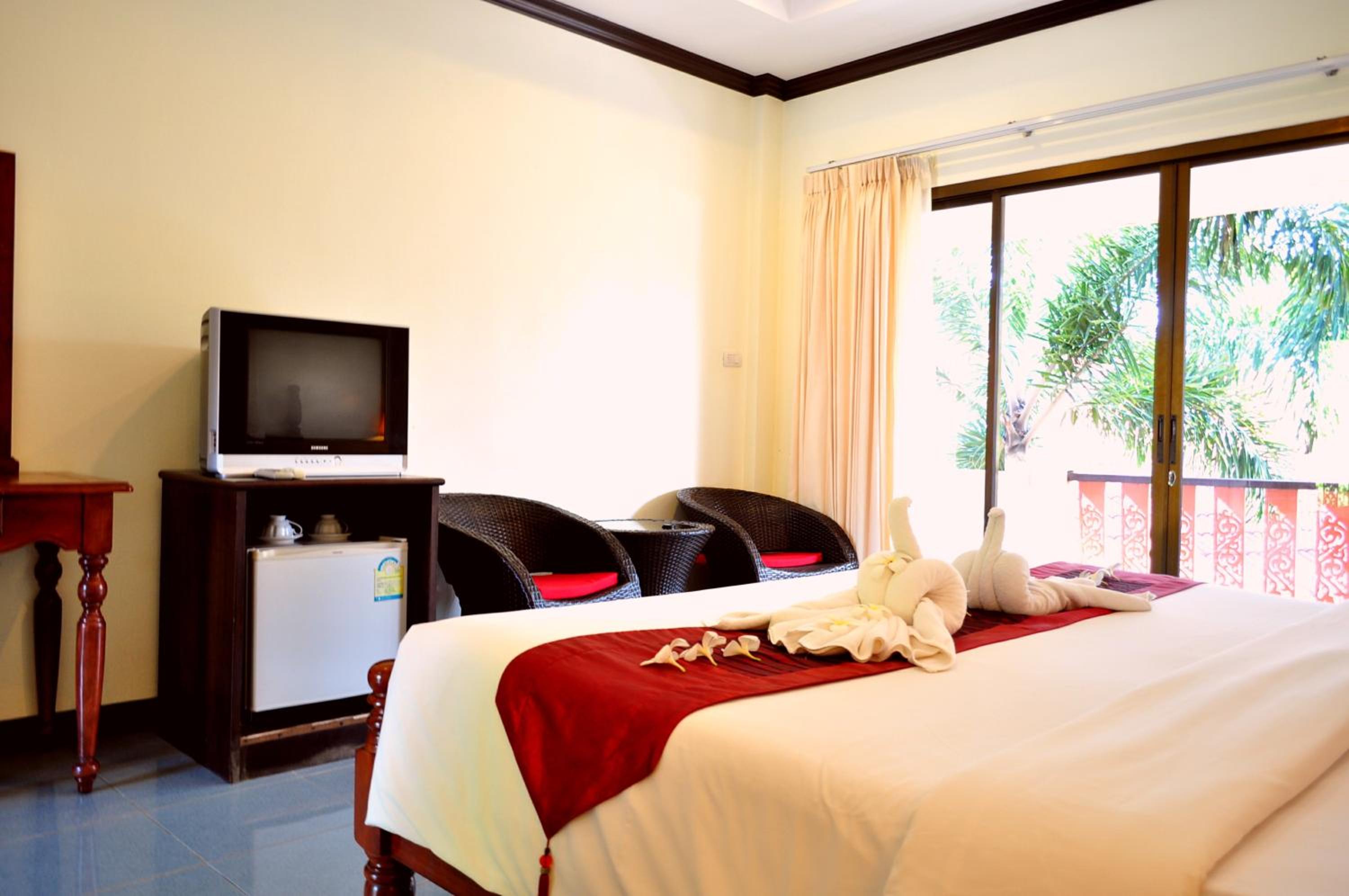 Lanta Seafront Resort