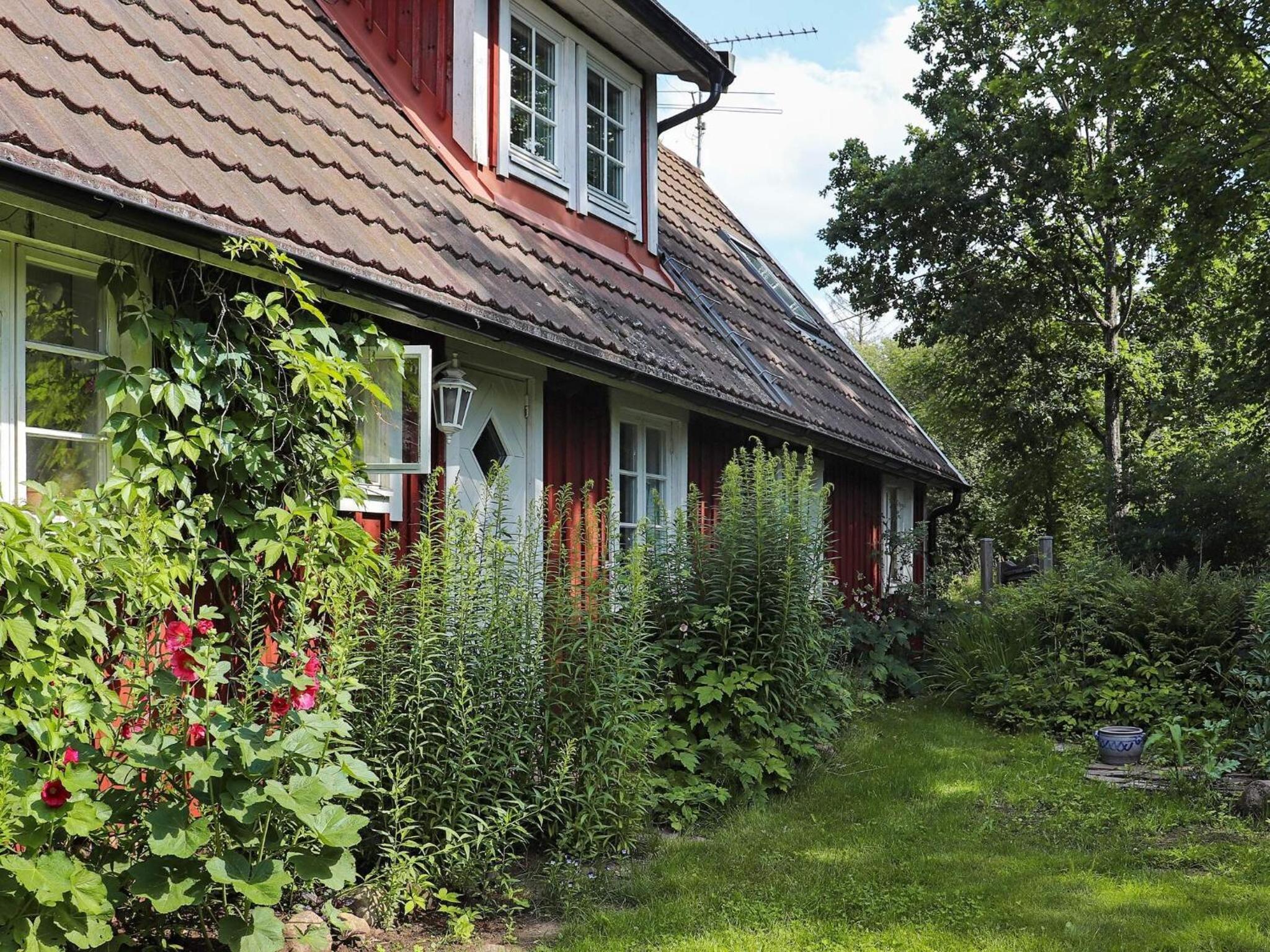 6 person holiday home in ÖRKELJUNGA