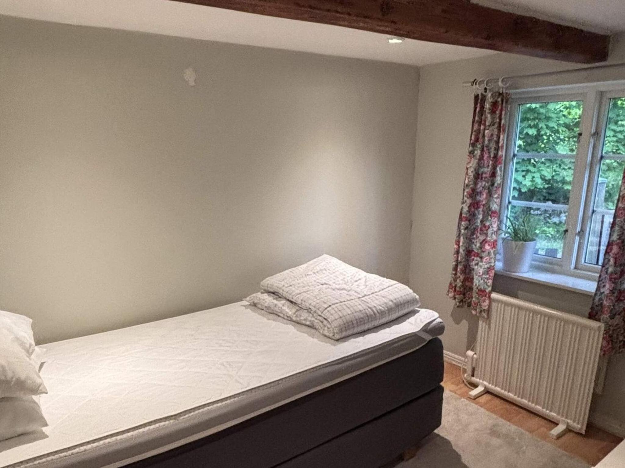 6 person holiday home in ÖRKELJUNGA