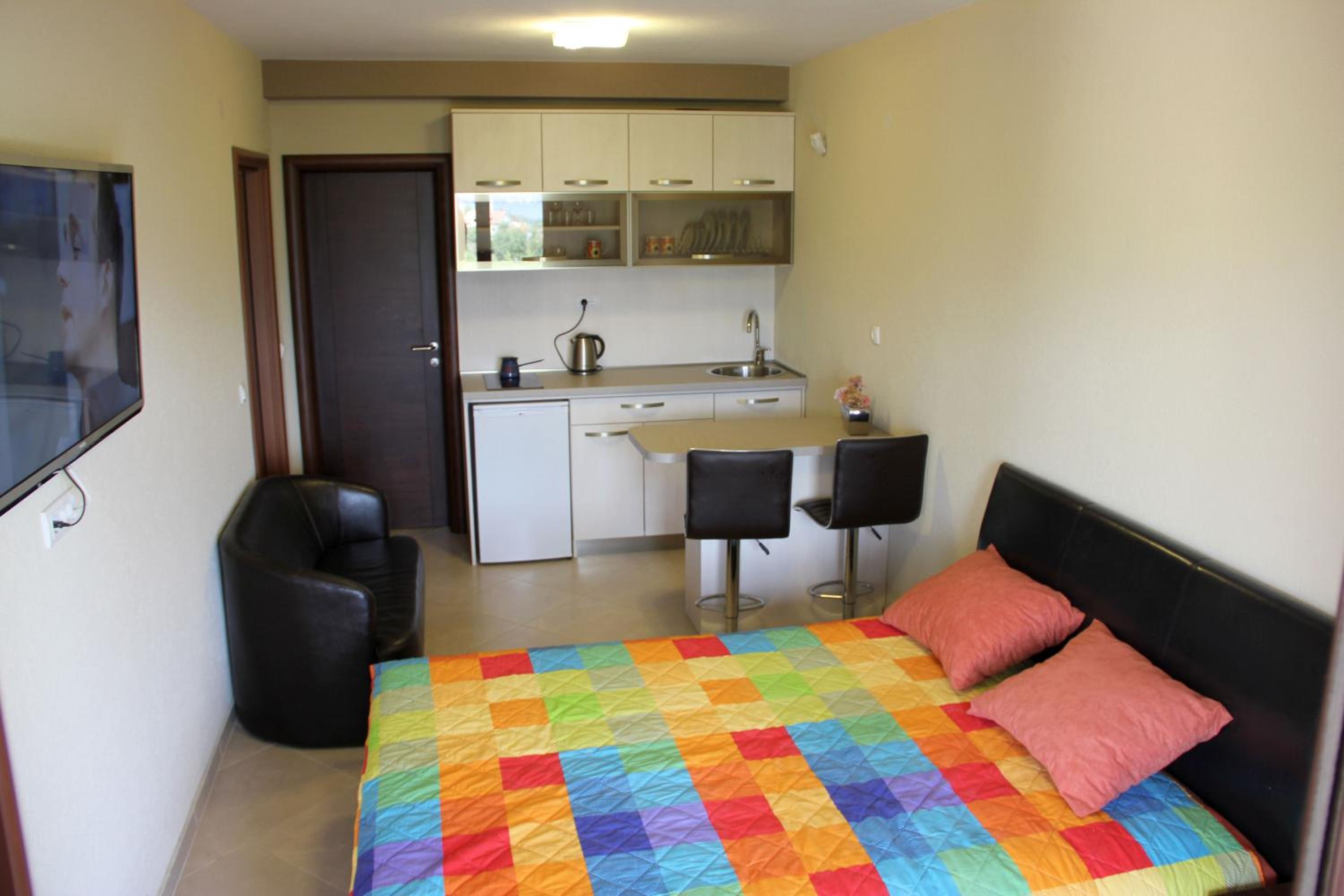 Apartments Camilla photo 5