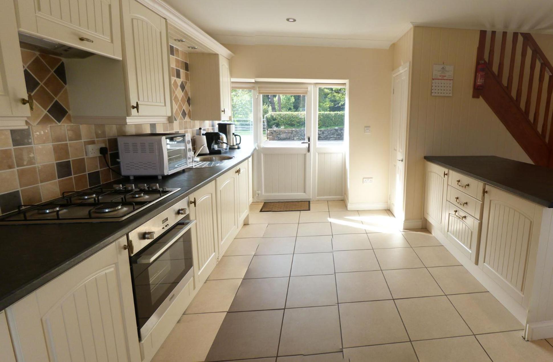 3 Bed in Swansea Valley oc-80031 view 2