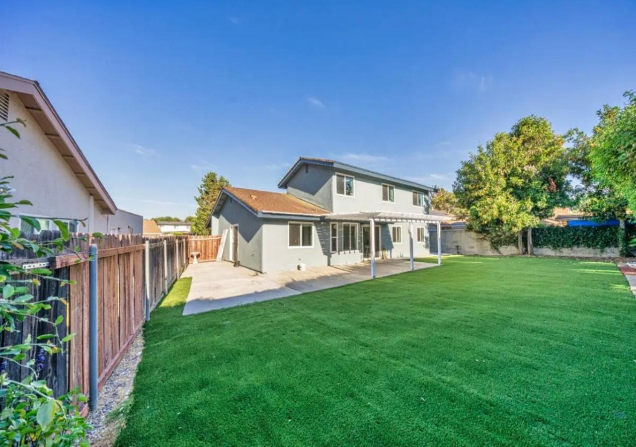 #Marbella Lane - Modern Home with Private Backyard