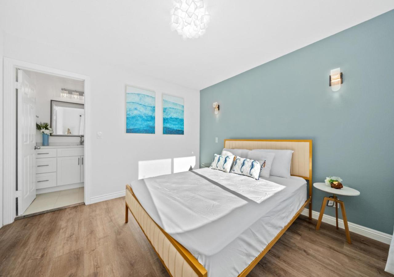 #Marbella Lane - Modern Home with Private Backyard