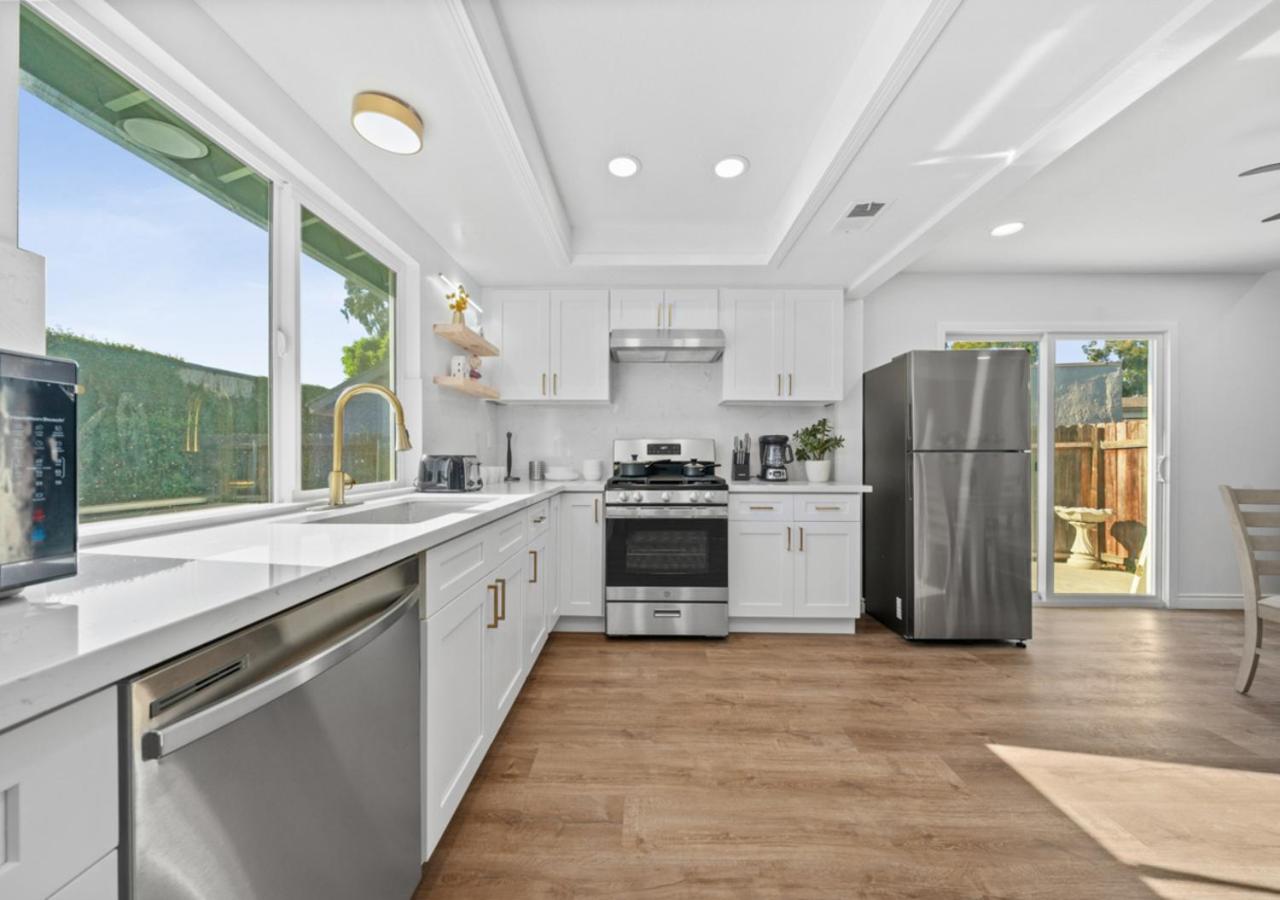 #Marbella Lane - Modern Home with Private Backyard