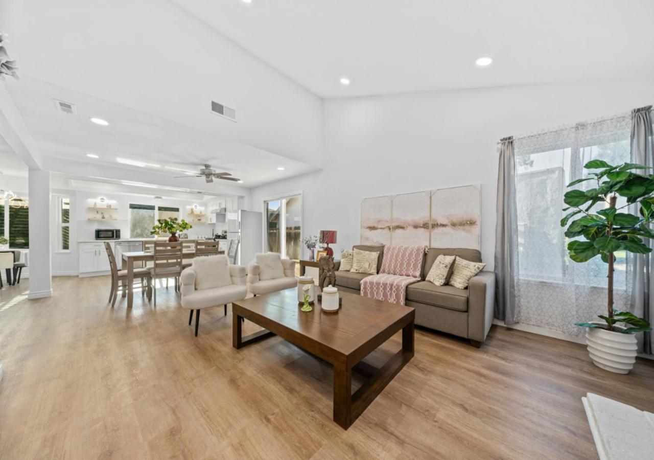 #Marbella Lane - Modern Home with Private Backyard
