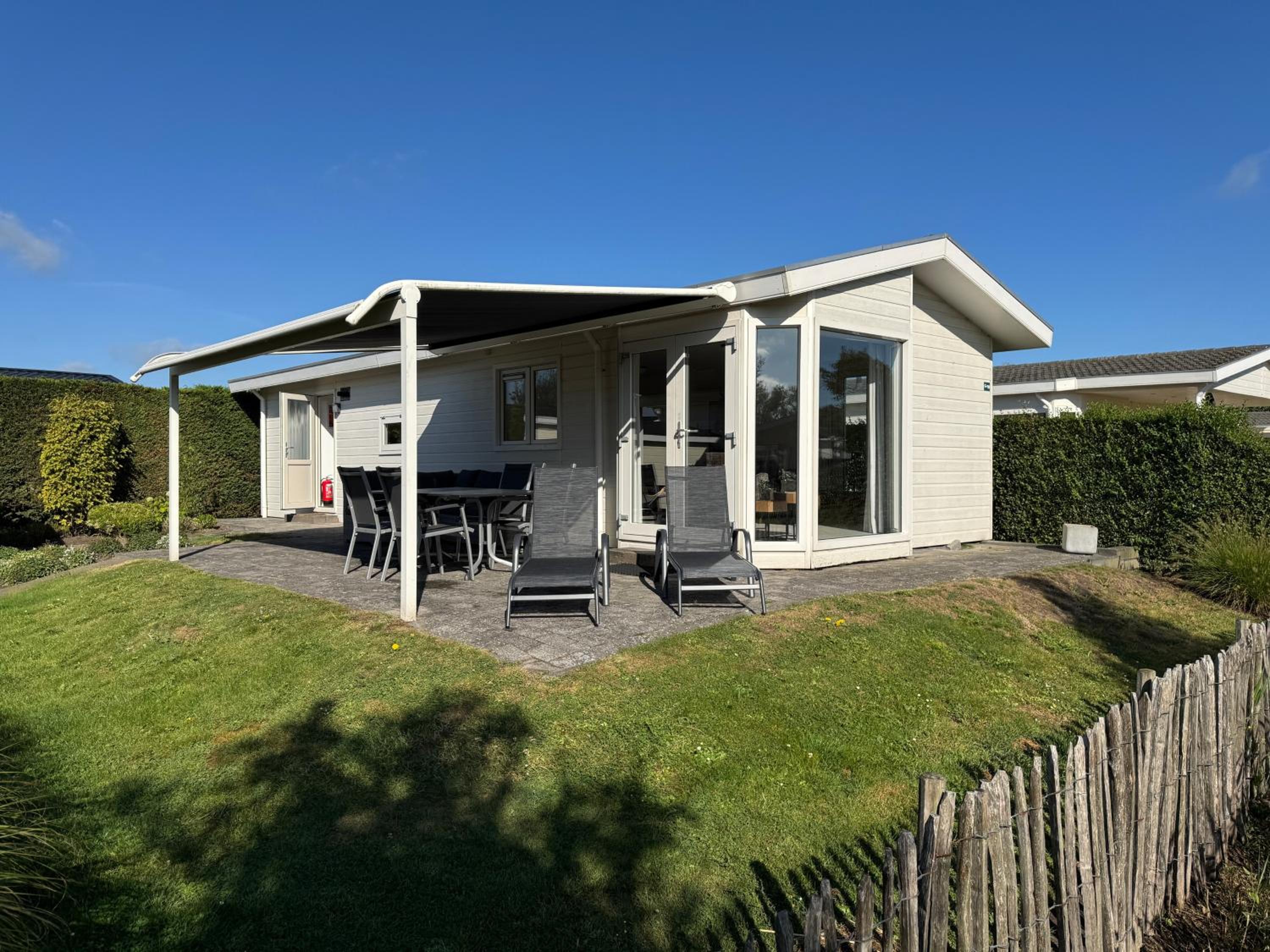 Breskens Chalet Huis Joschi mit Zaun Haus Nr G139