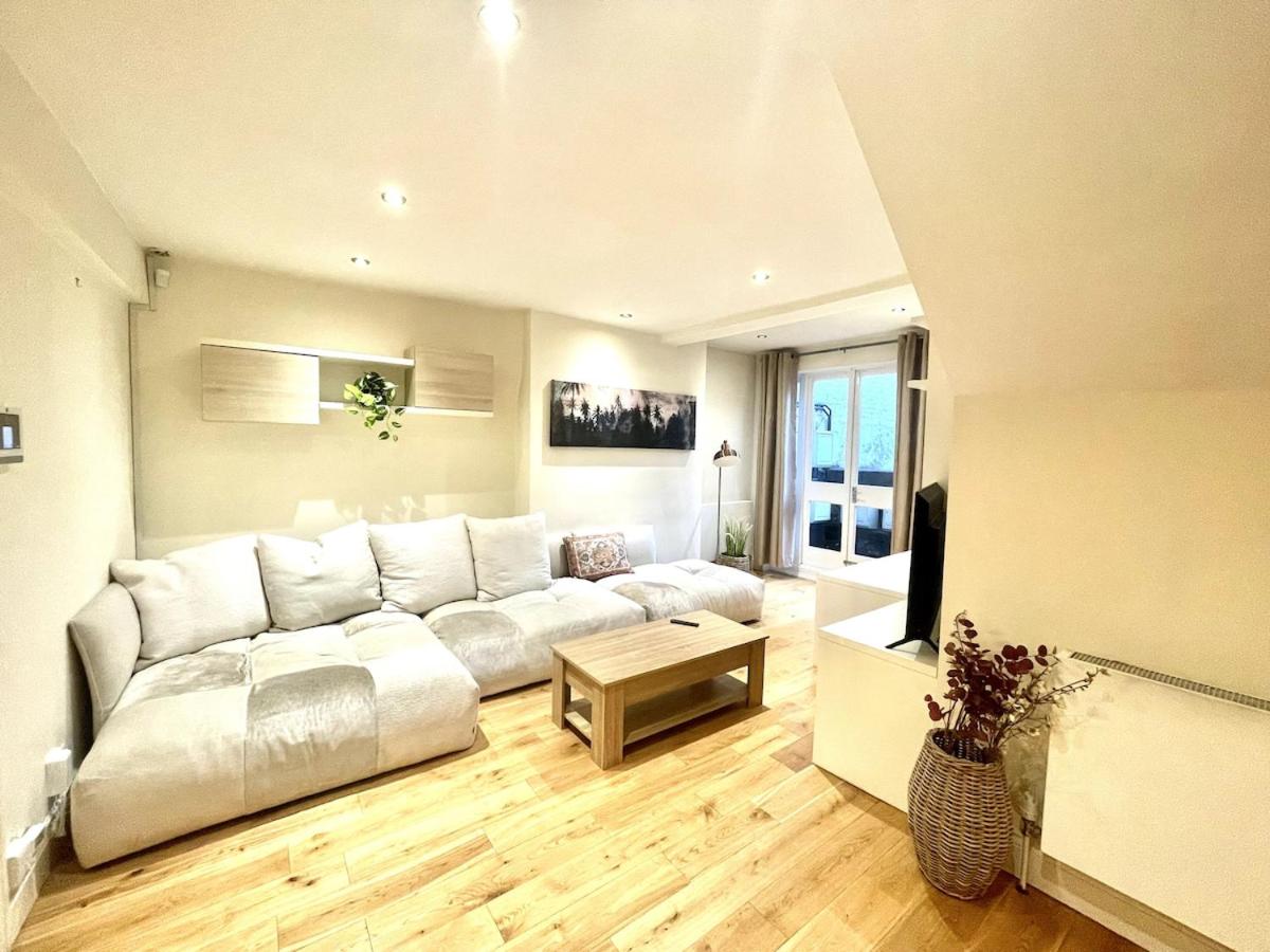 Mews Flat - Montagu Residence