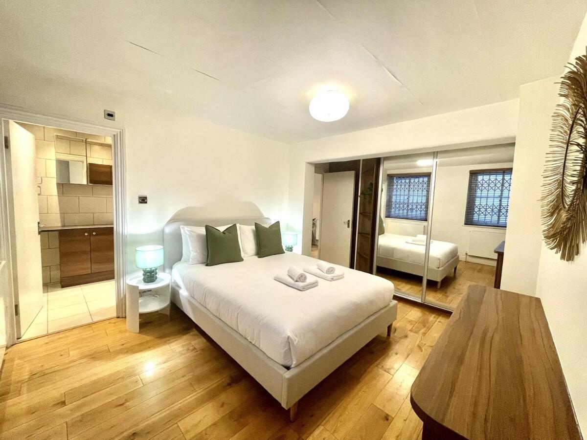 Mews Flat - Montagu Residence