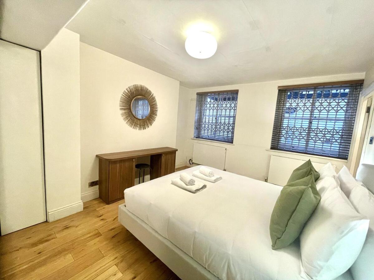 Mews Flat - Montagu Residence