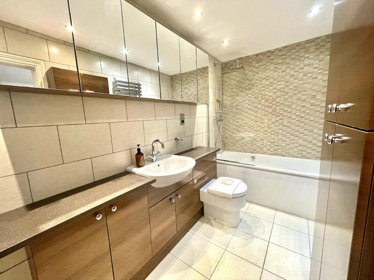 Mews Flat - Montagu Residence