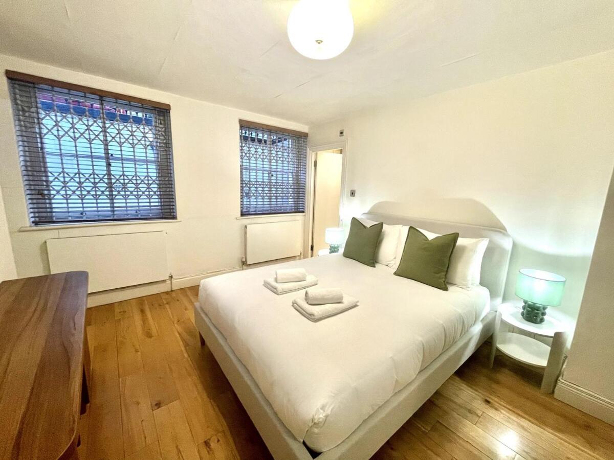 Mews Flat - Montagu Residence