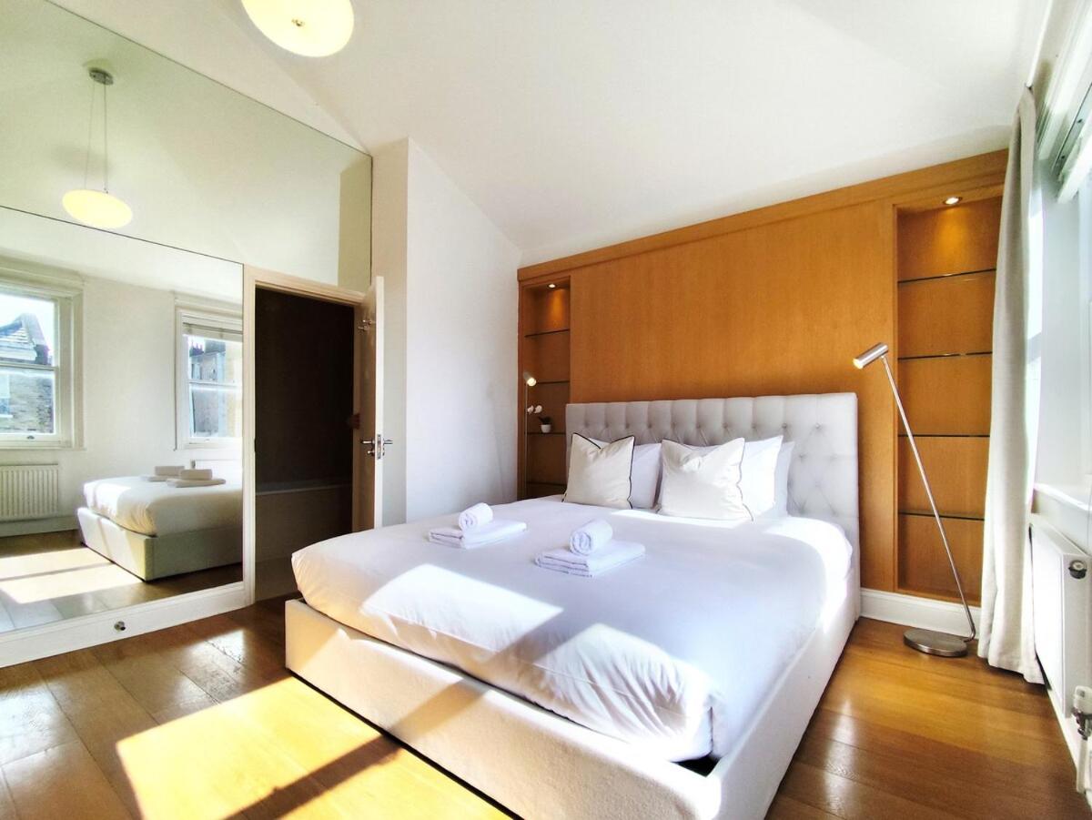 Flat E - Montagu Residence