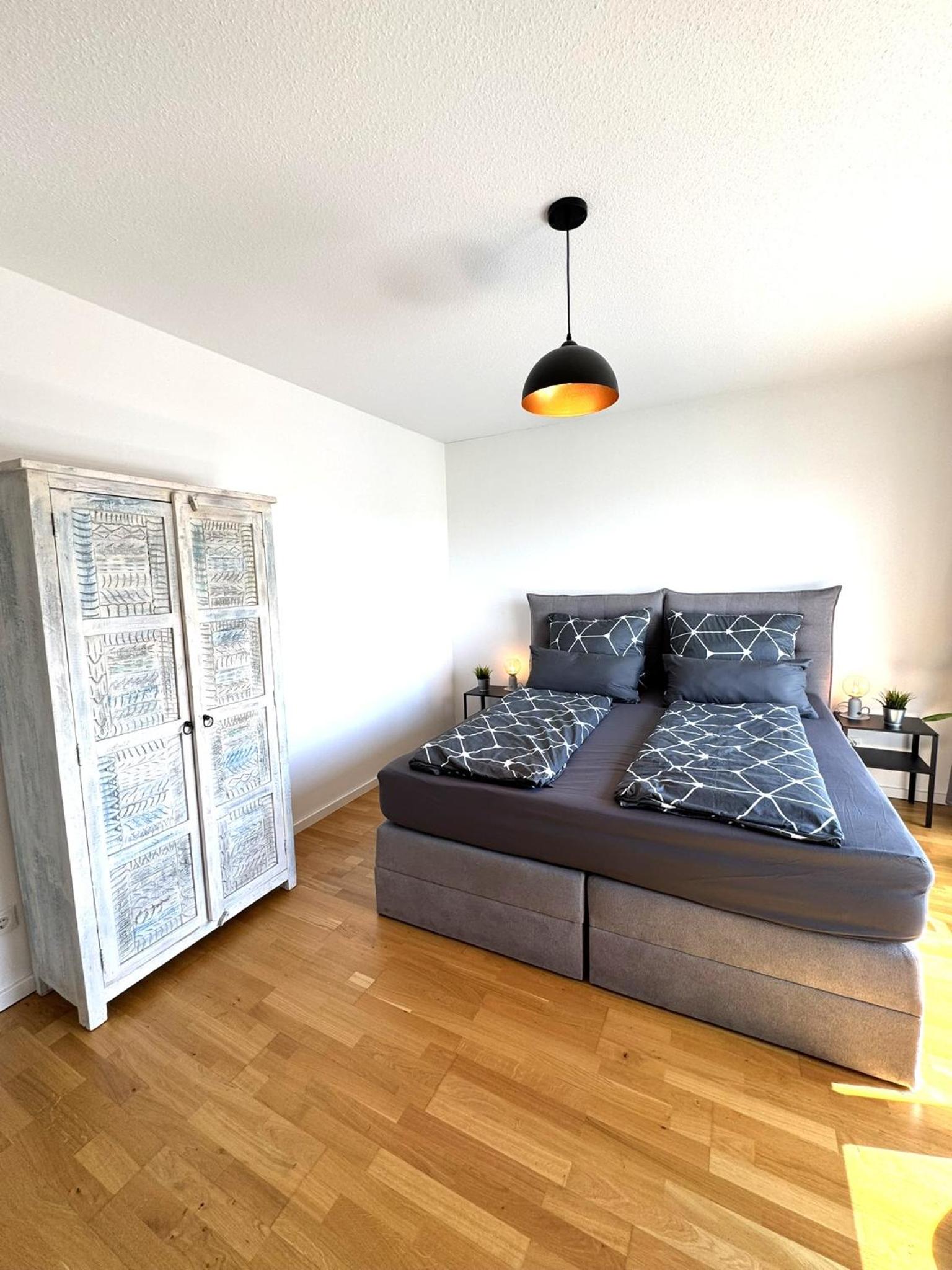 Gehobenes Wohnen mit Balkon, Parkplatz und keine 10 Minuten in die City