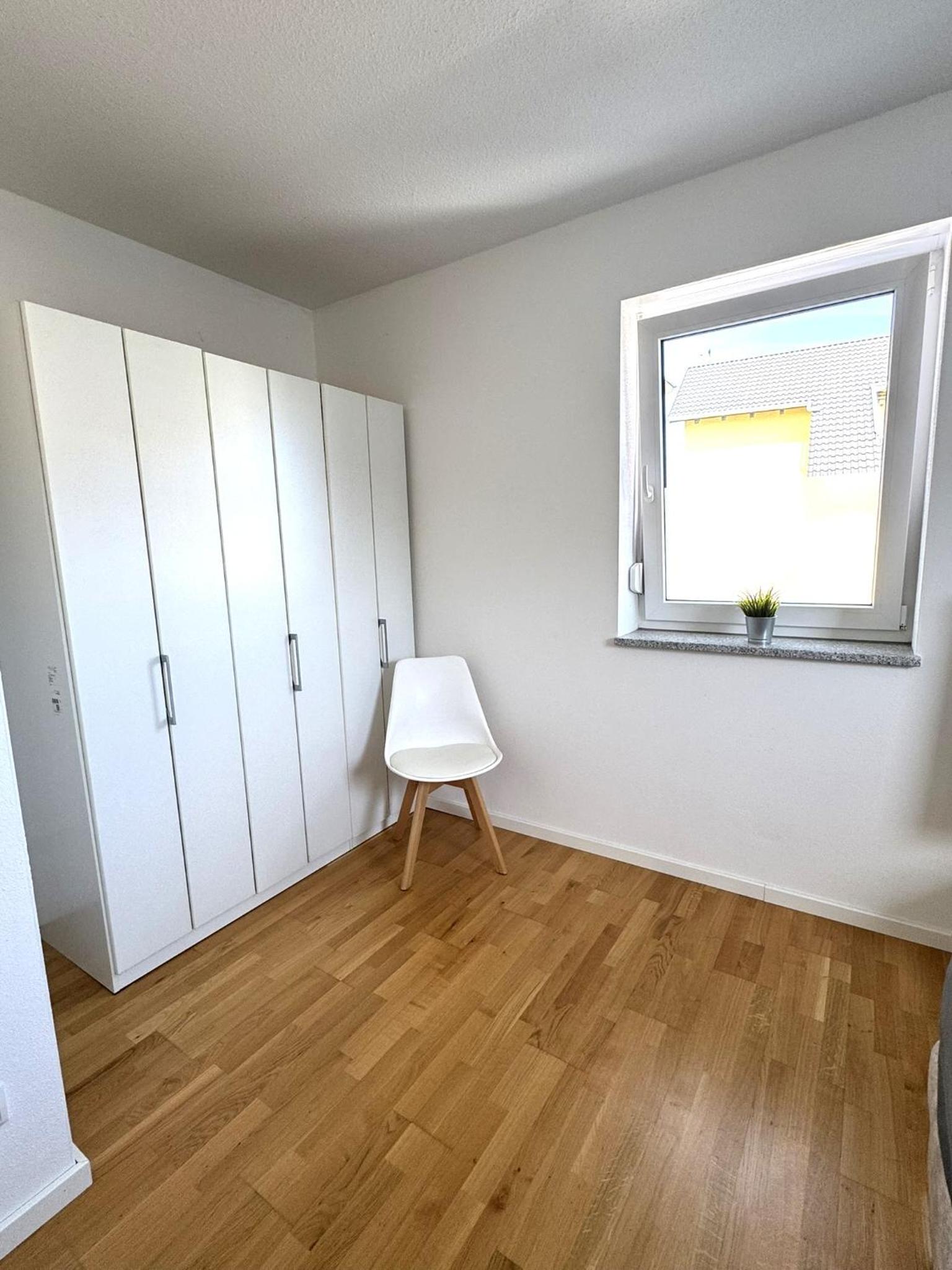 Gehobenes Wohnen mit Balkon, Parkplatz und keine 10 Minuten in die City