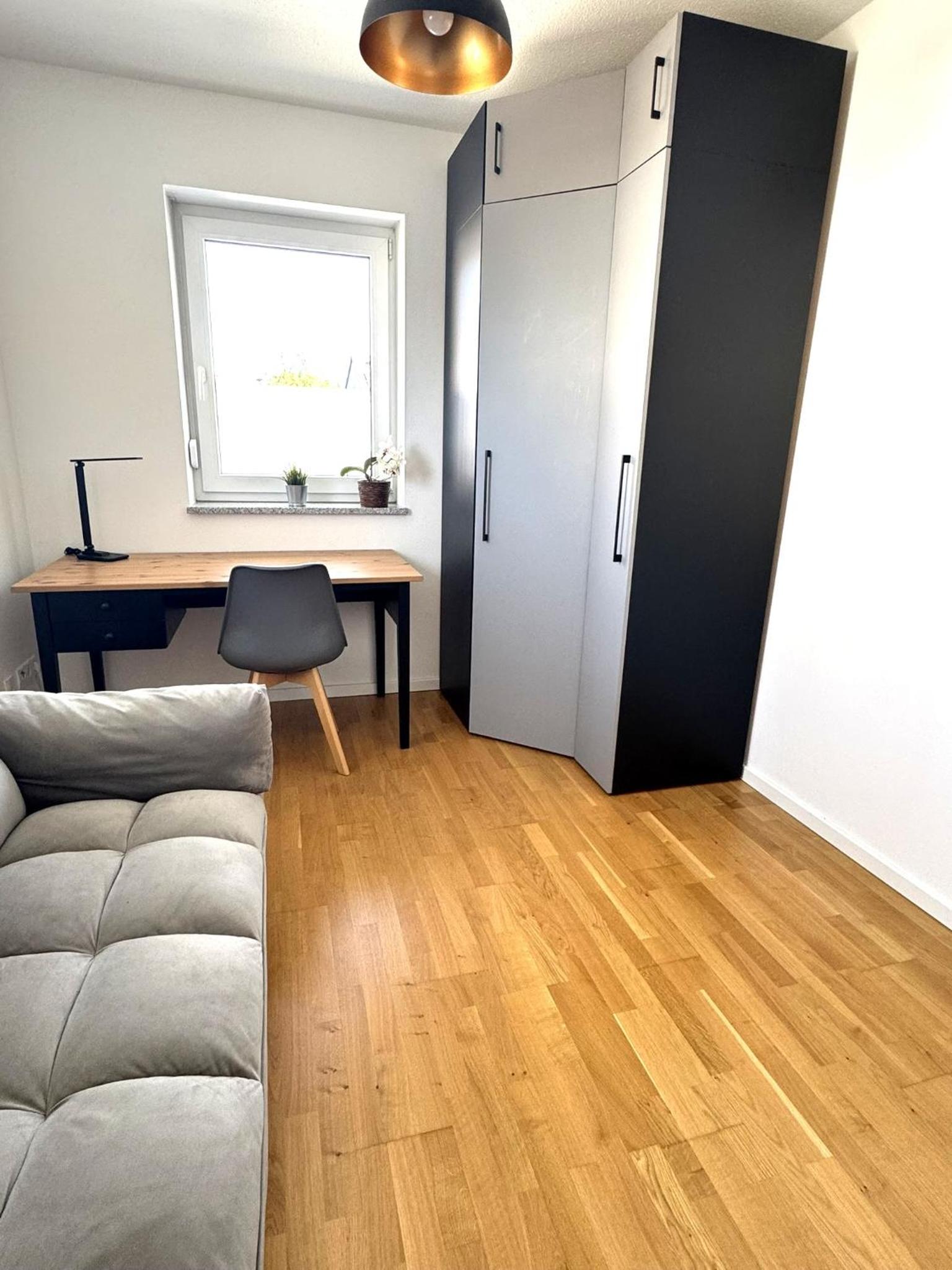 Gehobenes Wohnen mit Balkon, Parkplatz und keine 10 Minuten in die City