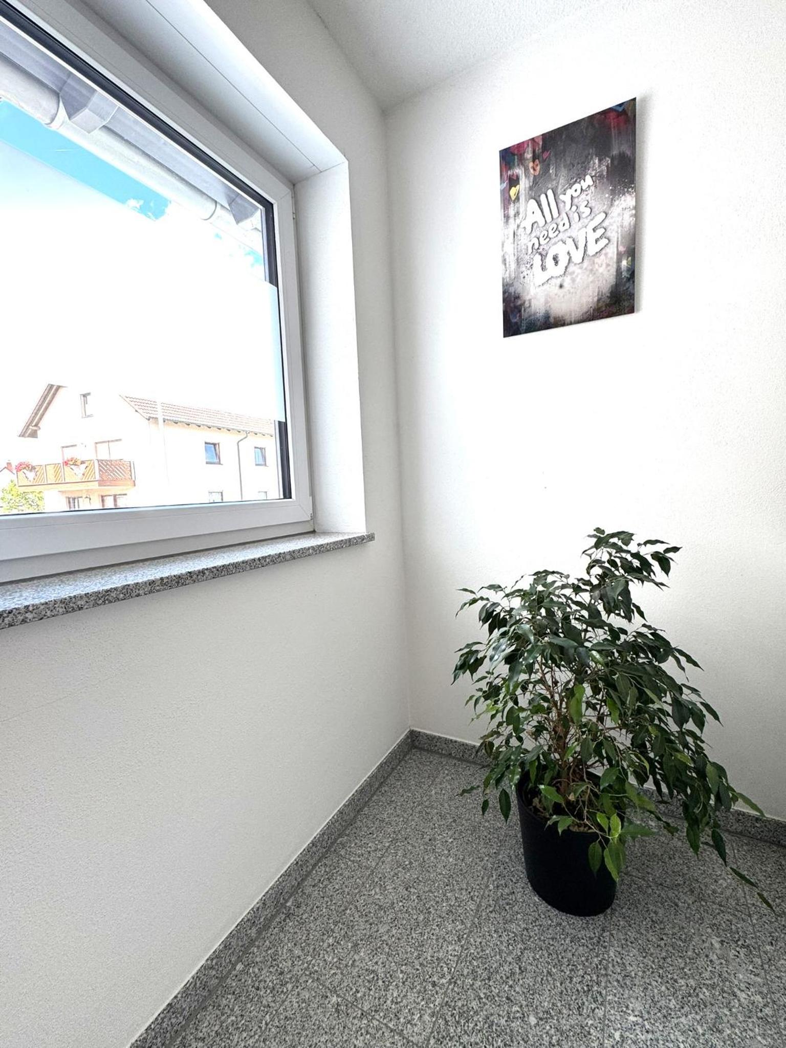 Gehobenes Wohnen mit Balkon, Parkplatz und keine 10 Minuten in die City