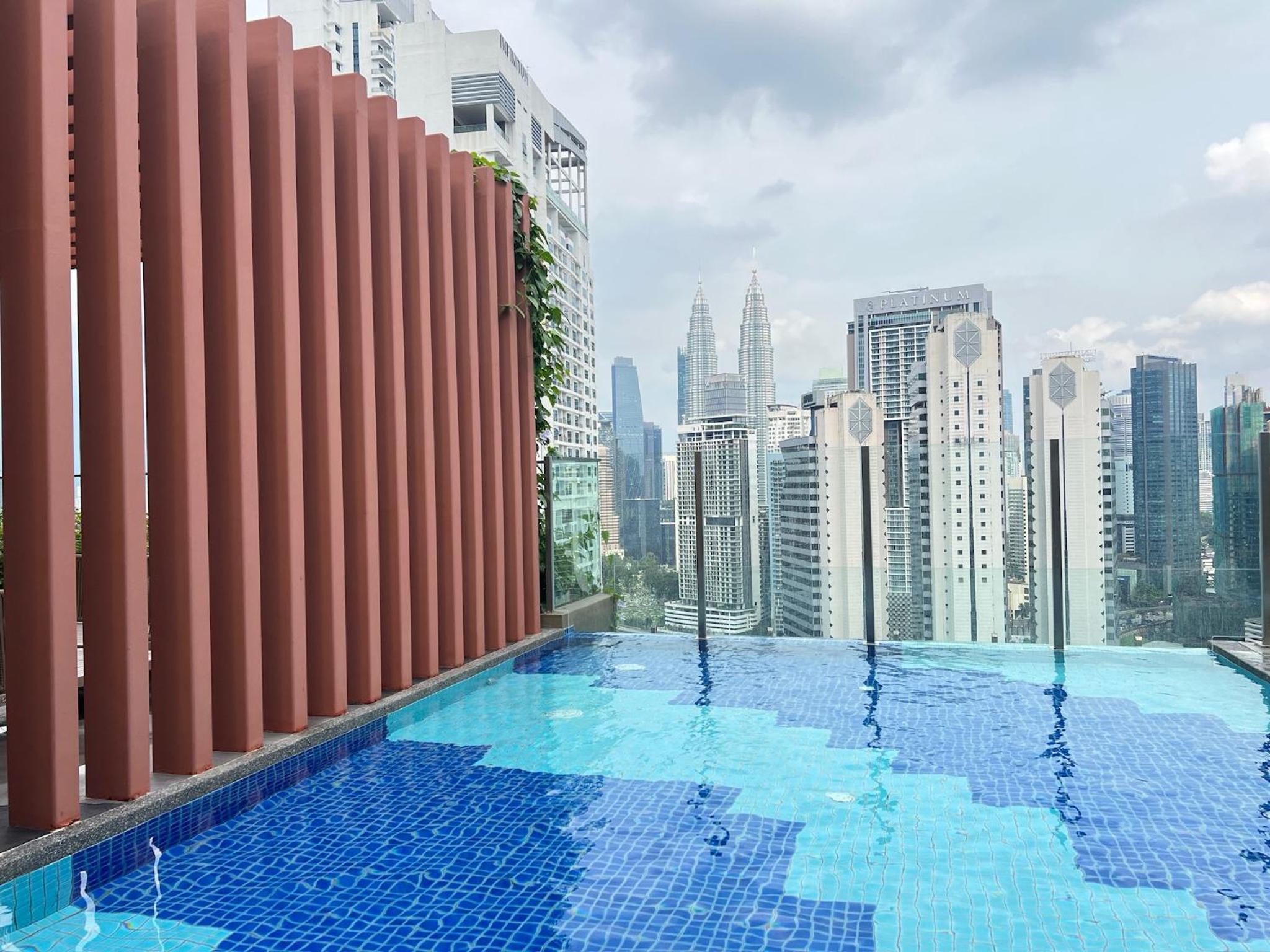 MAJESTIC RESlDENCE KLCC