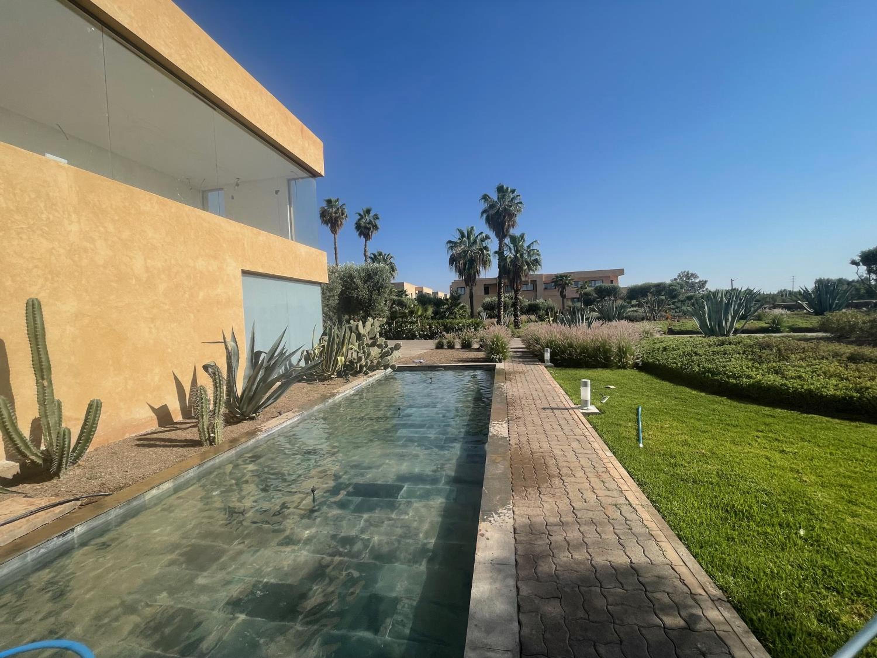 Duplex Premium 3 Suites, Style Villa, Terrasse & Accès direct piscine, Oliver Palm Resort Marrakech
