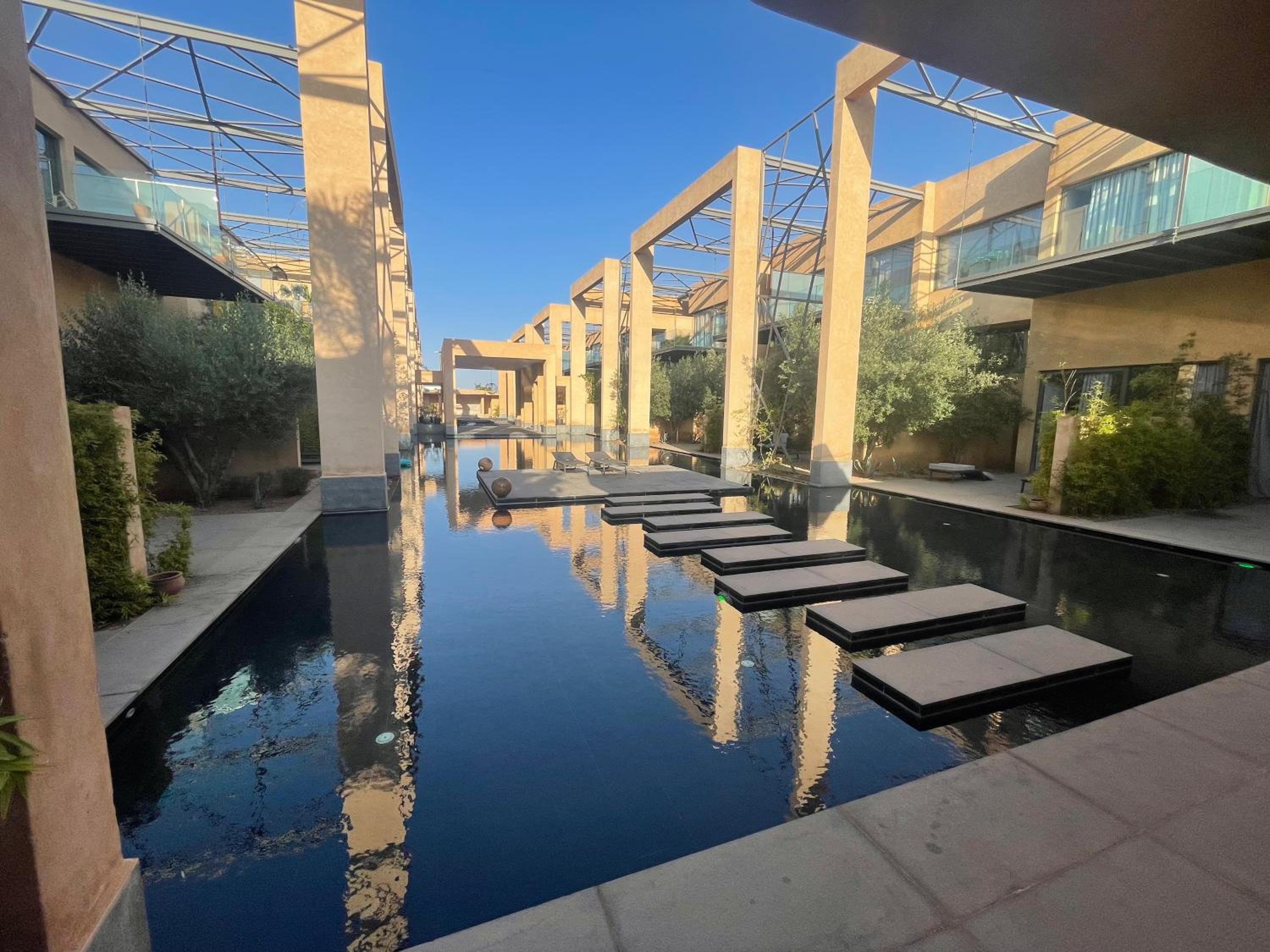 Duplex Premium 3 Suites, Style Villa, Terrasse & Accès direct piscine, Oliver Palm Resort Marrakech