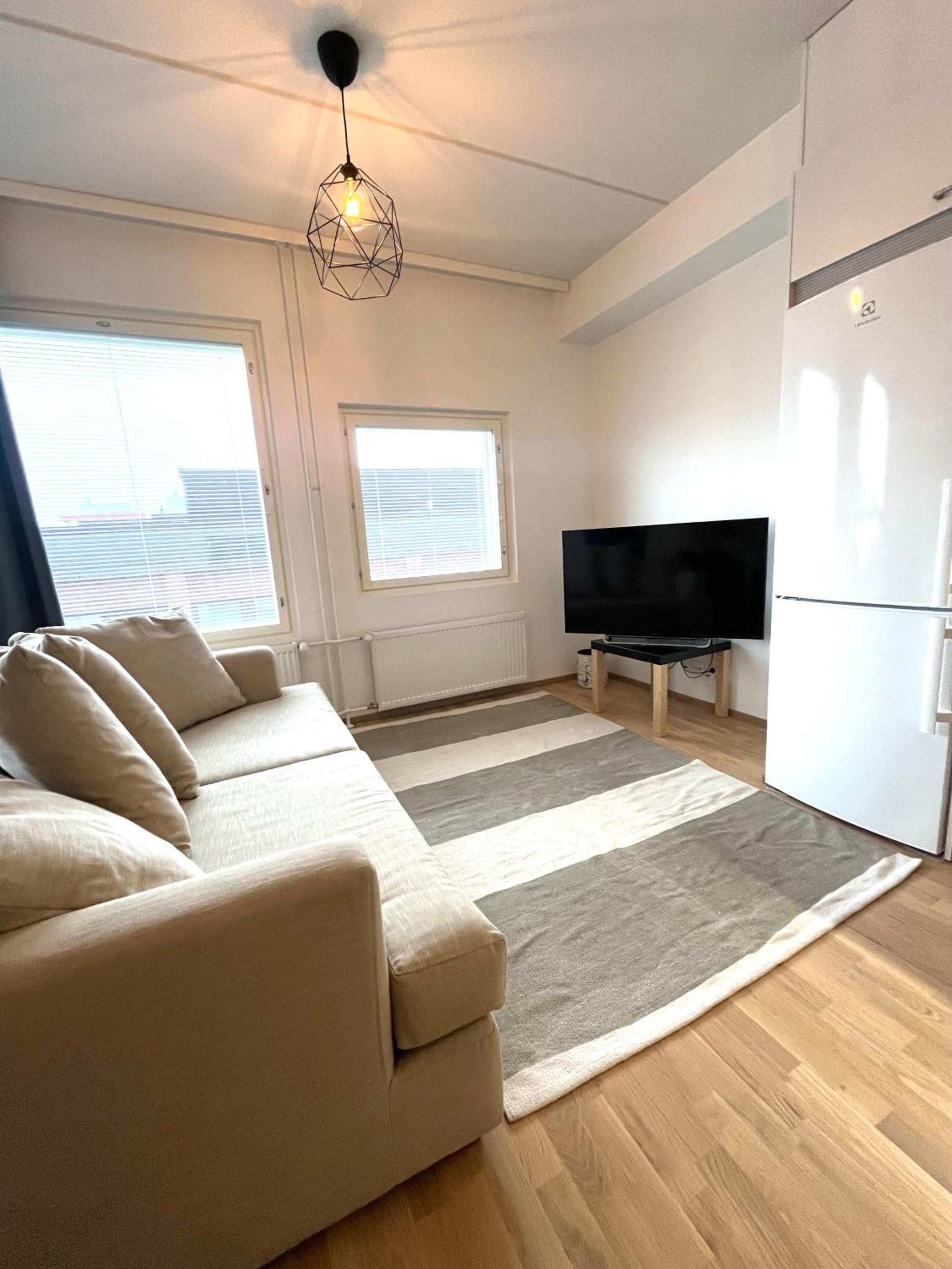 New Cozy 2BR near Airport