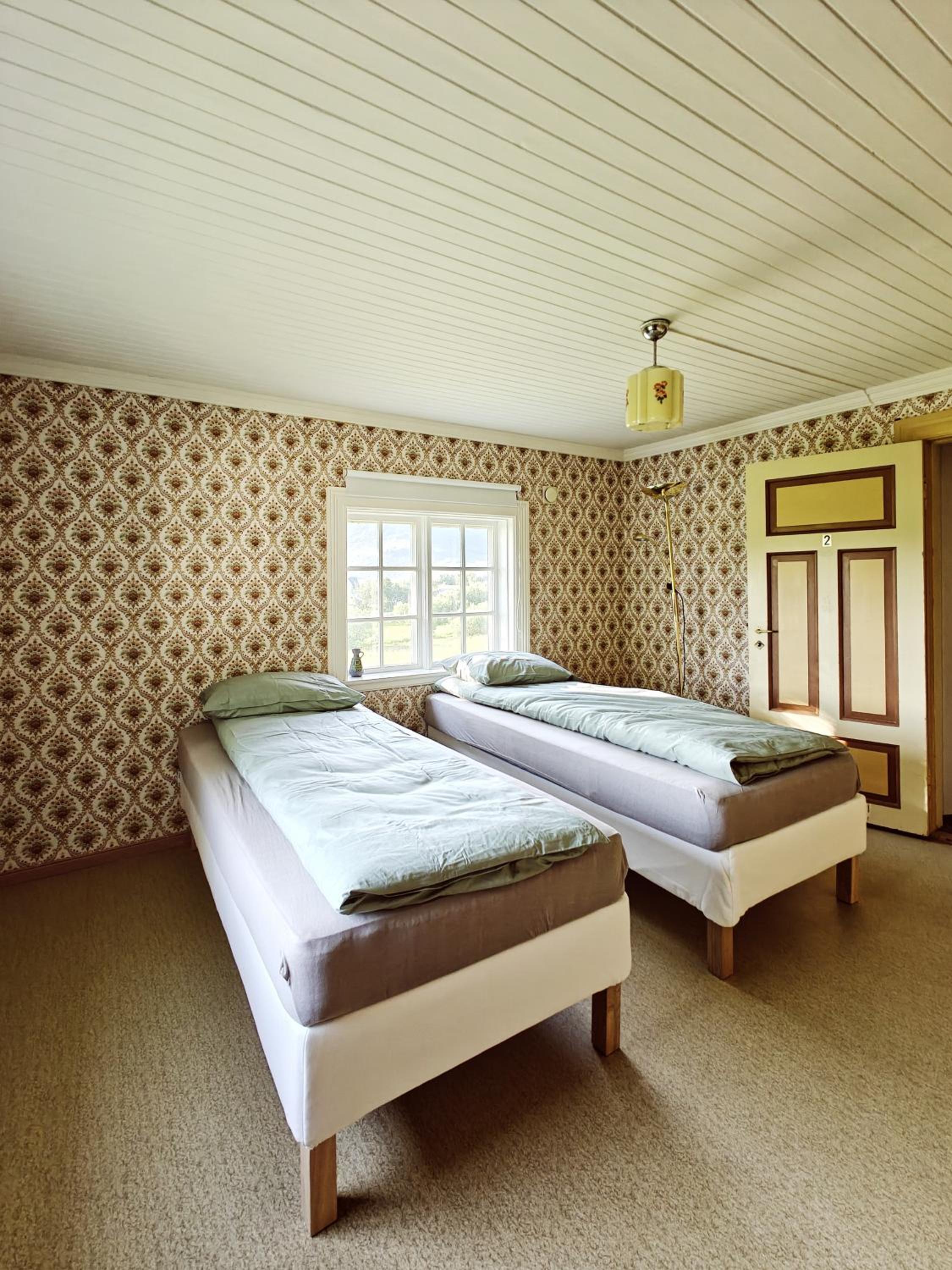 2 Houses & A Barn Twin Room