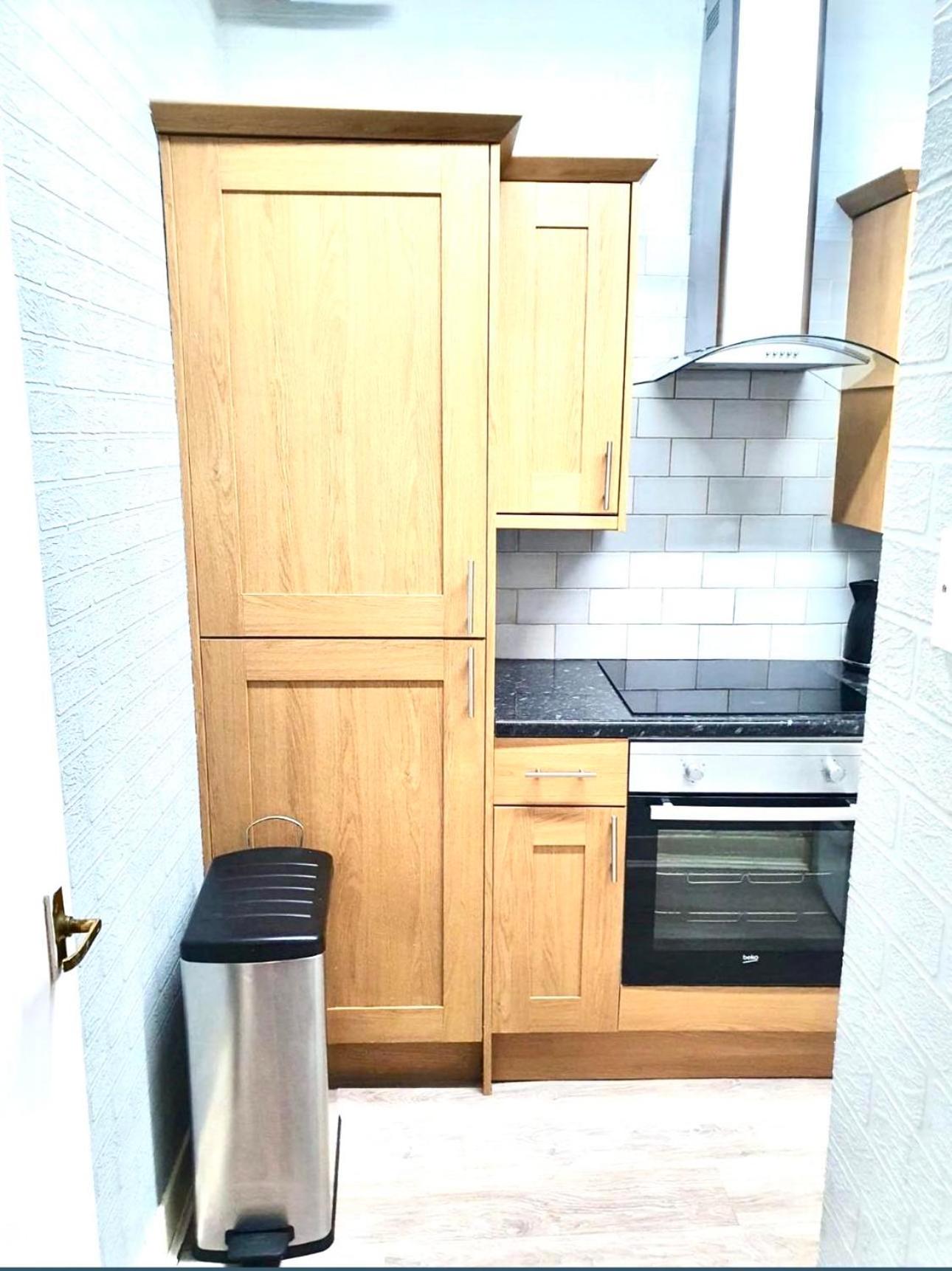 Edinburgh Hymarket 2bed modern apartment