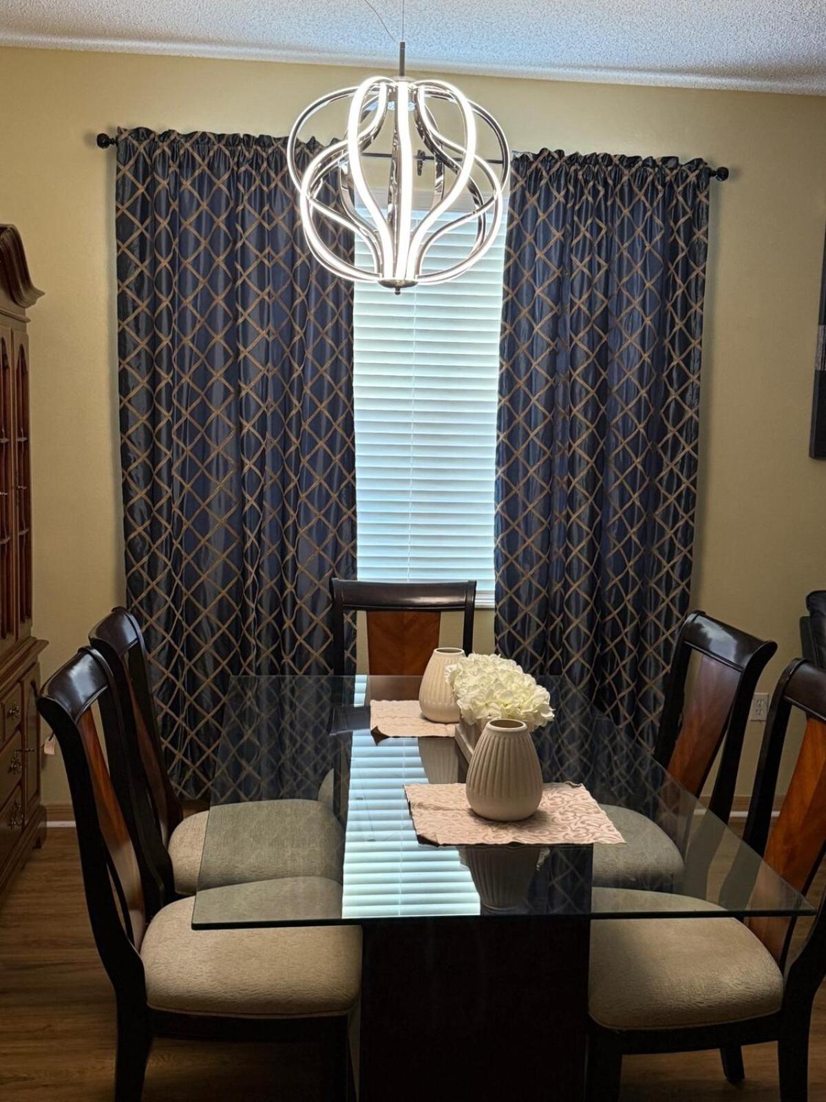 Magic Stay 4-Bedroom Home Close to Disney