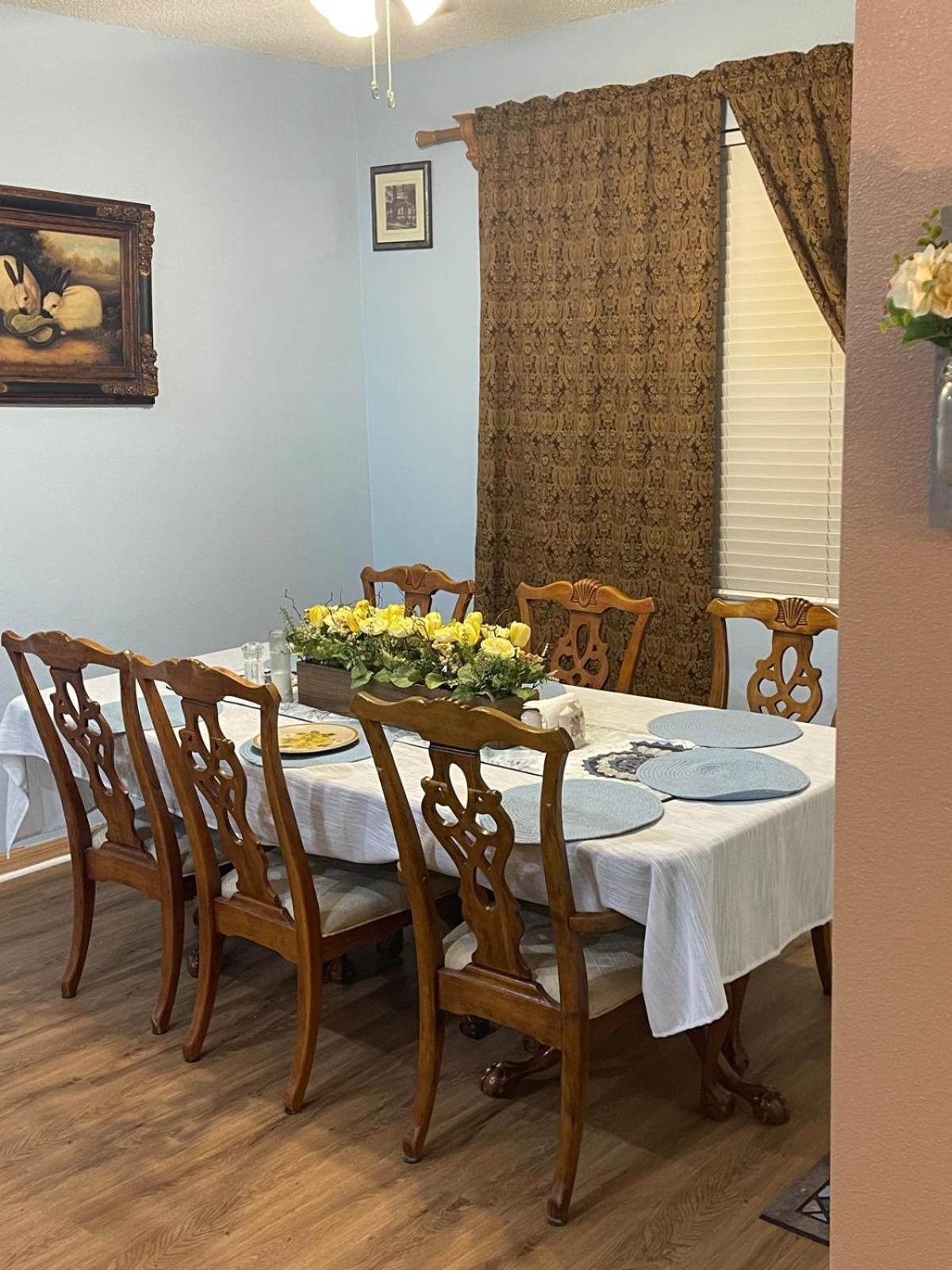 Magic Stay 4-Bedroom Home Close to Disney