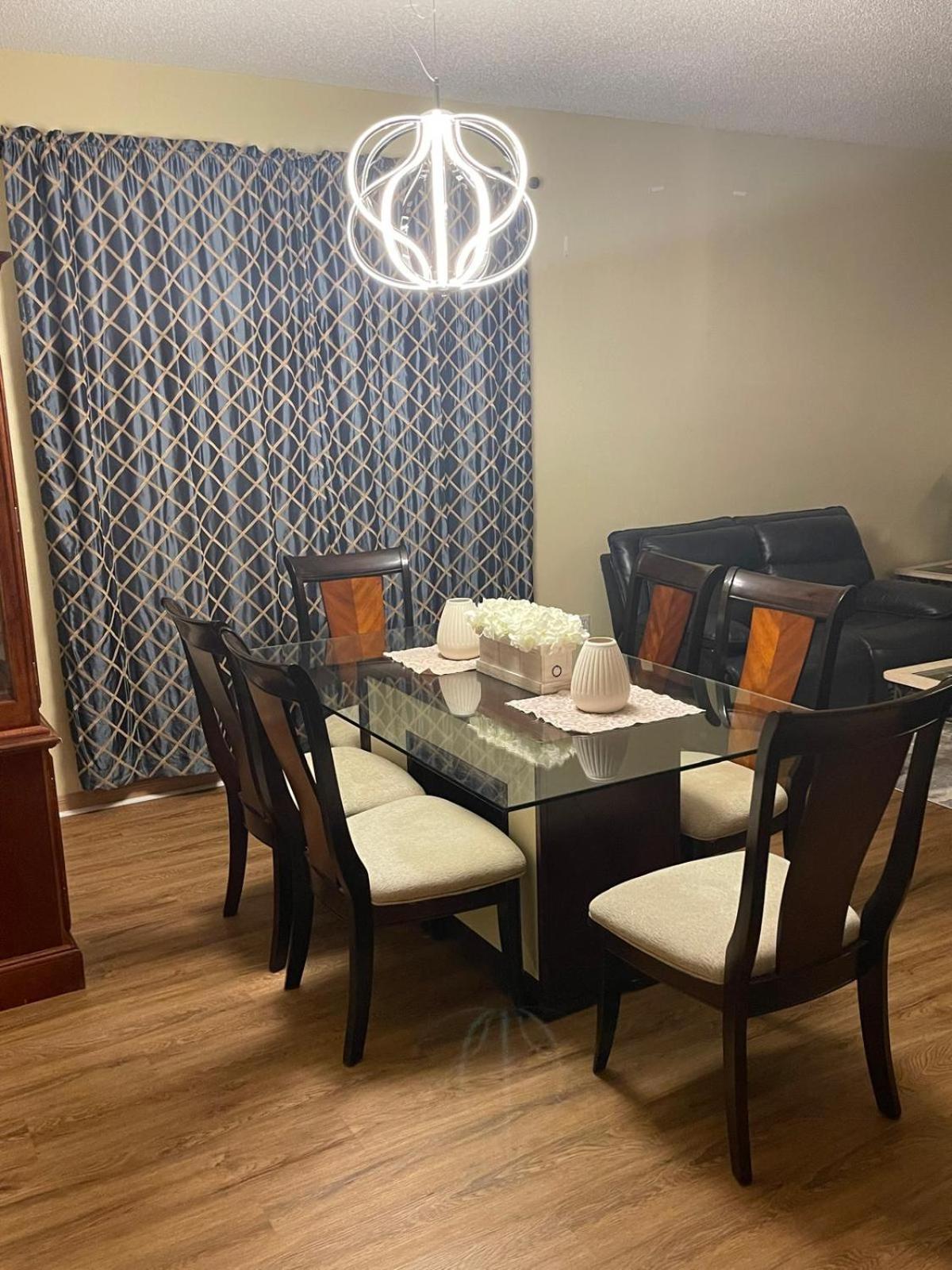 Magic Stay 4-Bedroom Home Close to Disney