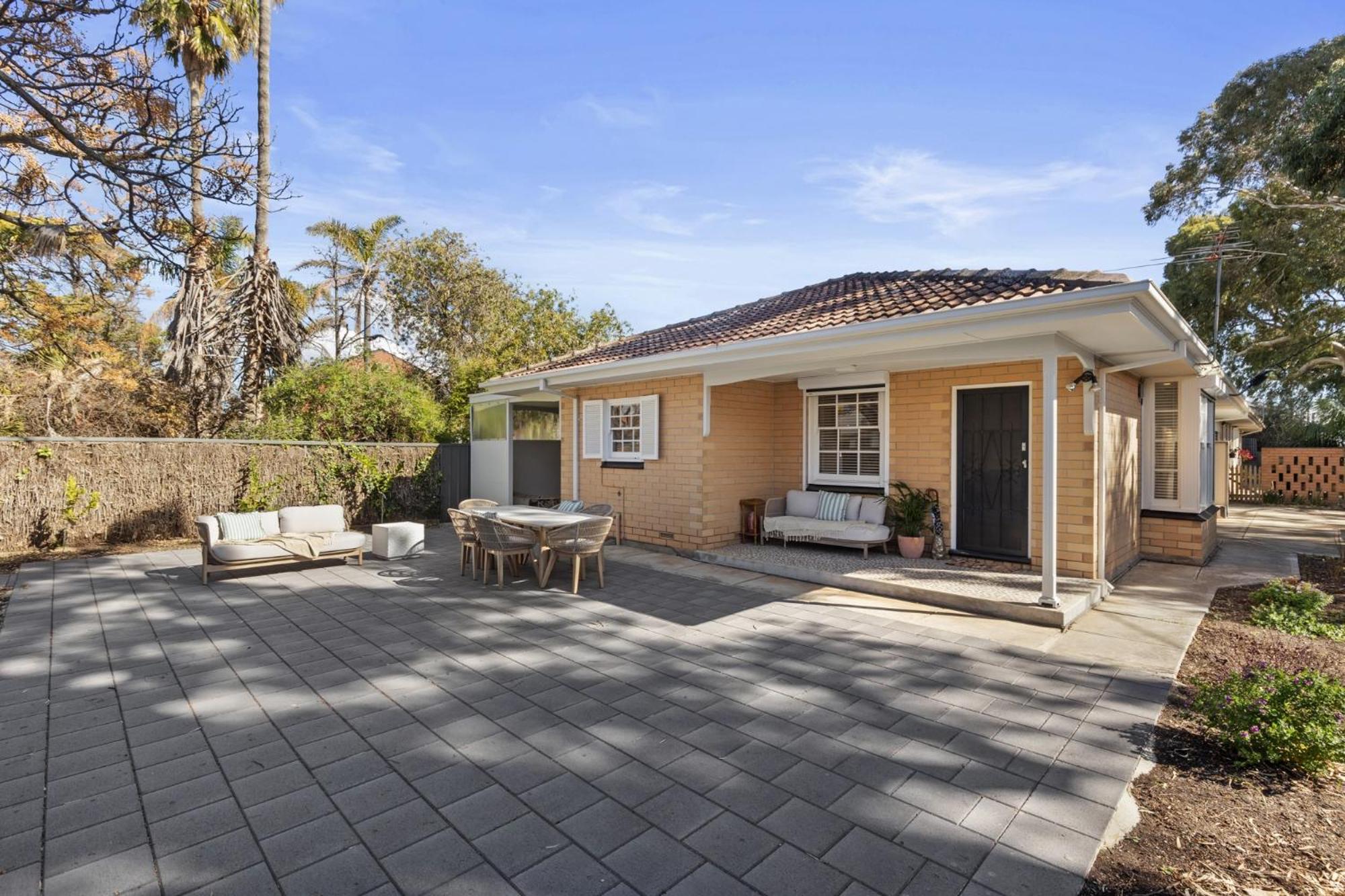 Beachside House with Garage and Outdoor Space