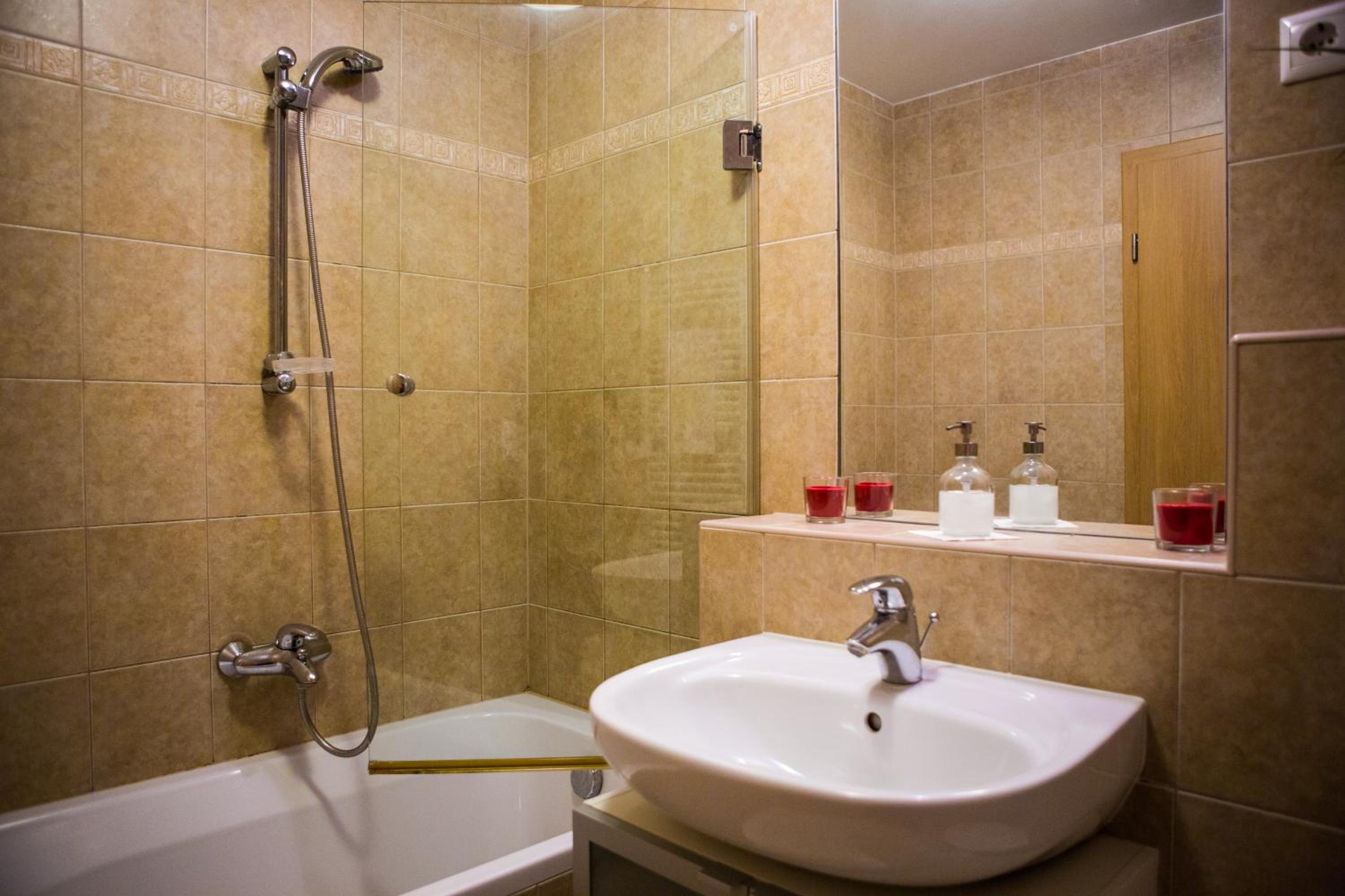 Flat at the Danube with wellness